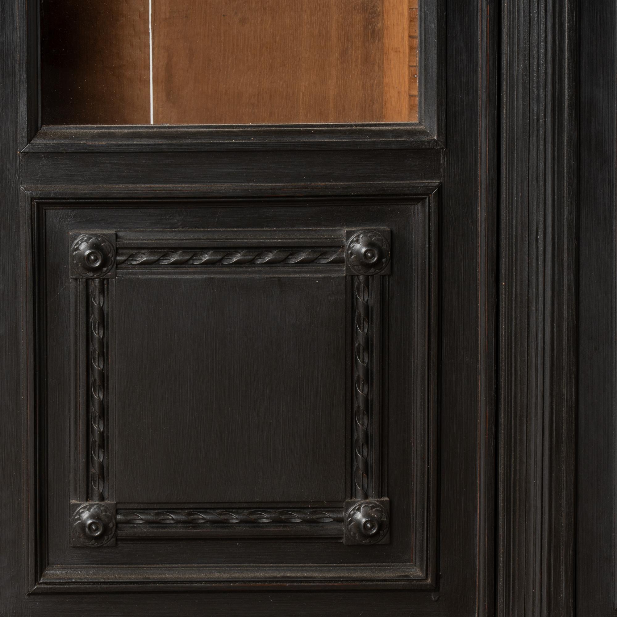 Vetrina libreria in Oak francese del XX secolo con ripiani regolabili in vendita 5