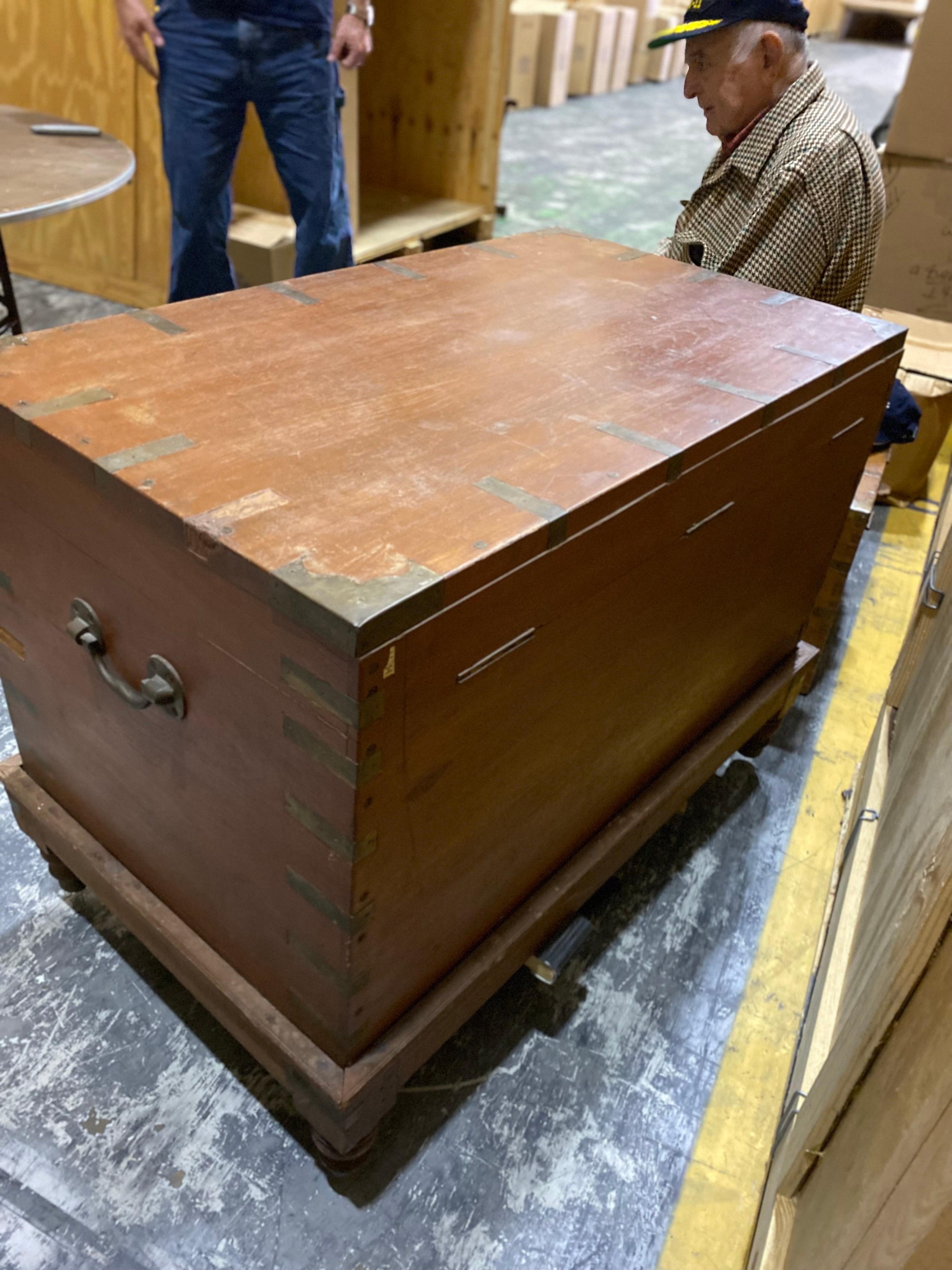 20th Century Large French Simple Wooden Trunk/ Blanket Chest For Sale 2