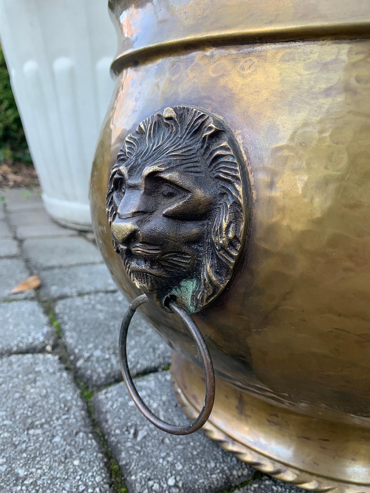 20th Century Large Hand-Hammered Brass Jardinière with Lion Head Pulls For Sale 1