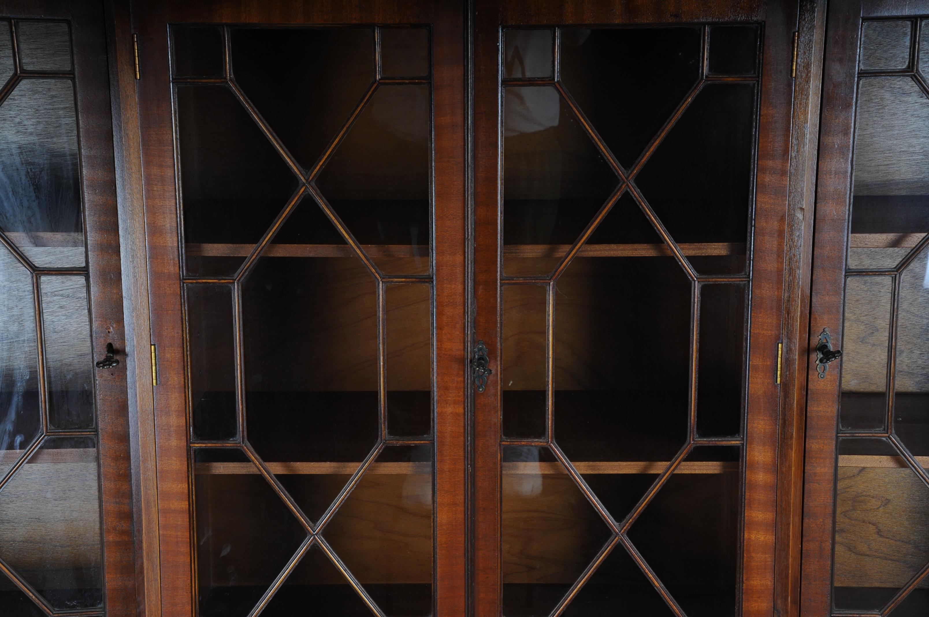 20th Century Large Mahogany English Library, Showcase, Bookcase For Sale 4