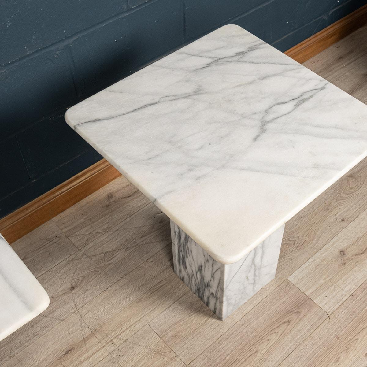 20th Century Large Pair of Side Tables in Calacatta Marble, Italy 8