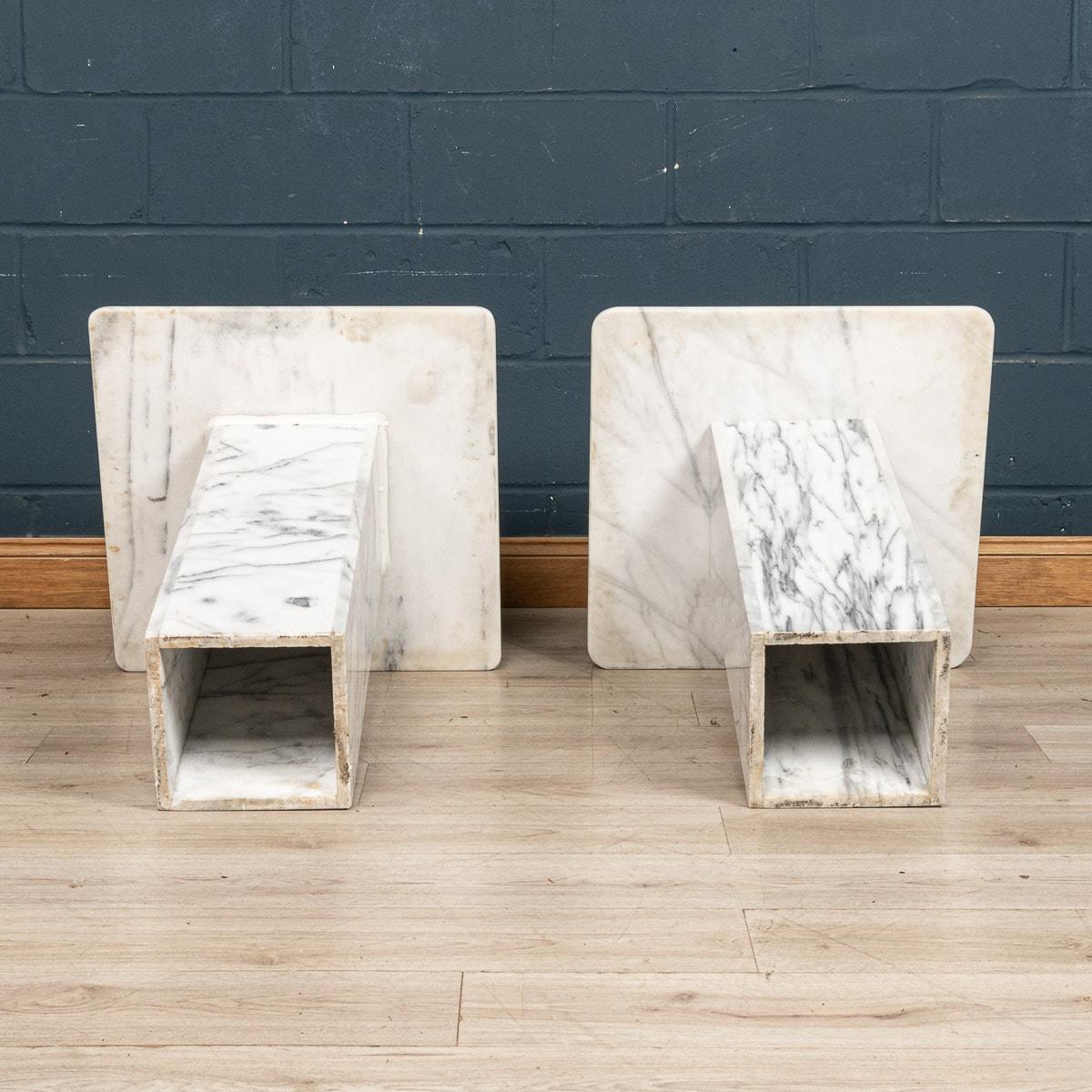 20th Century Large Pair of Side Tables in Calacatta Marble, Italy 3