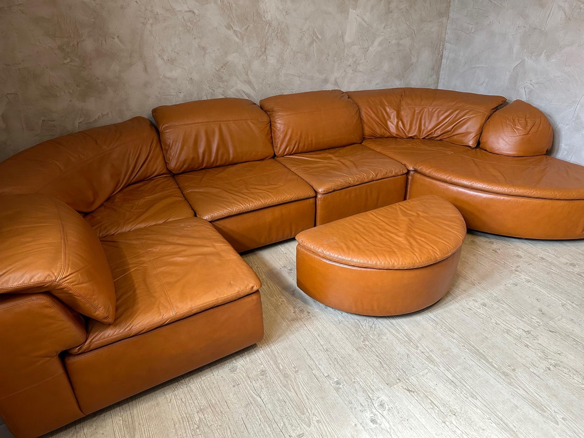 20th century Large Rounded Modular Leather Sofa by Laauser, 1970s 6