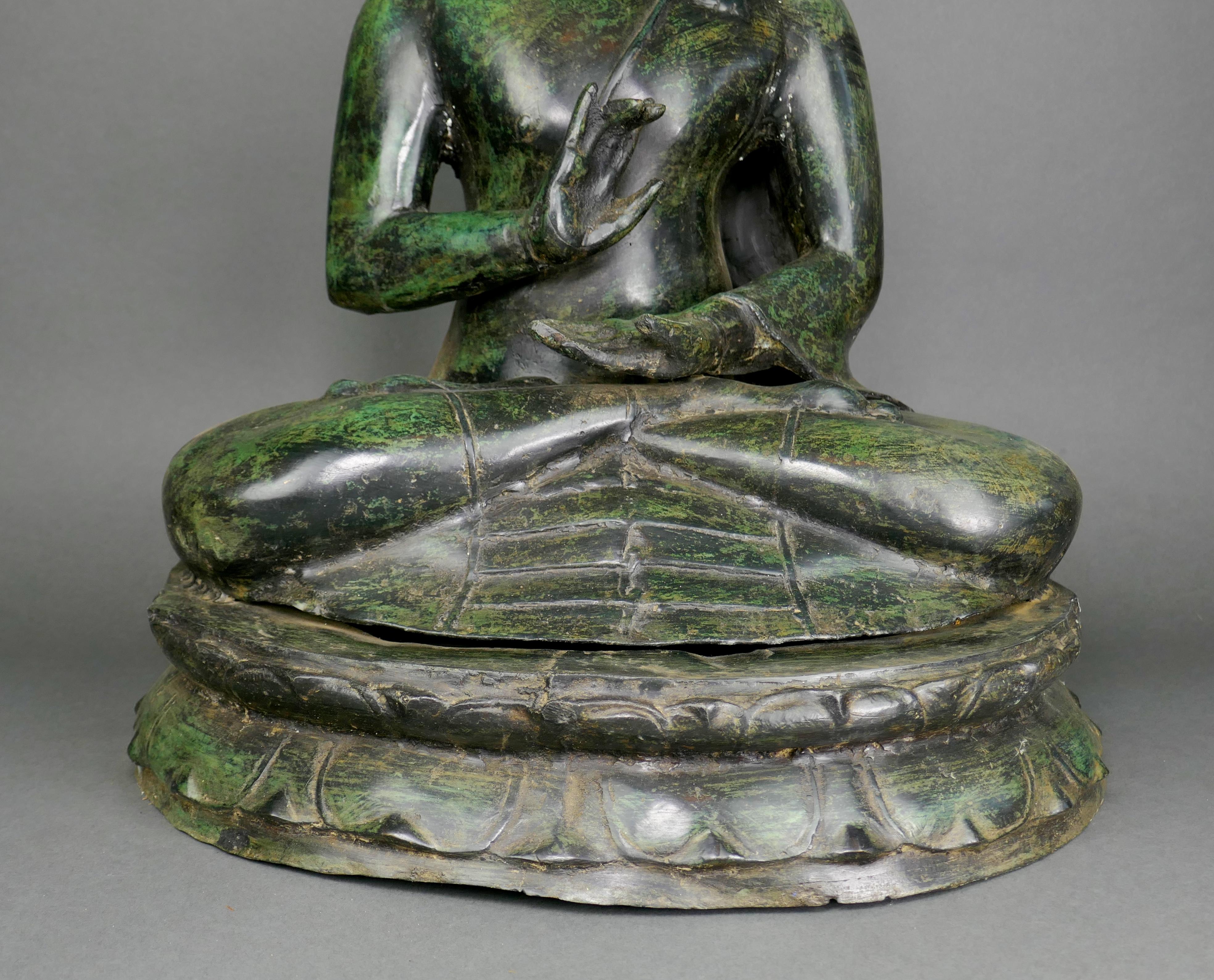 20th Century Large Thai Cast Bronze Buddha Garden Statue Verdigris Finish In Good Condition For Sale In San Juan Capistrano, CA