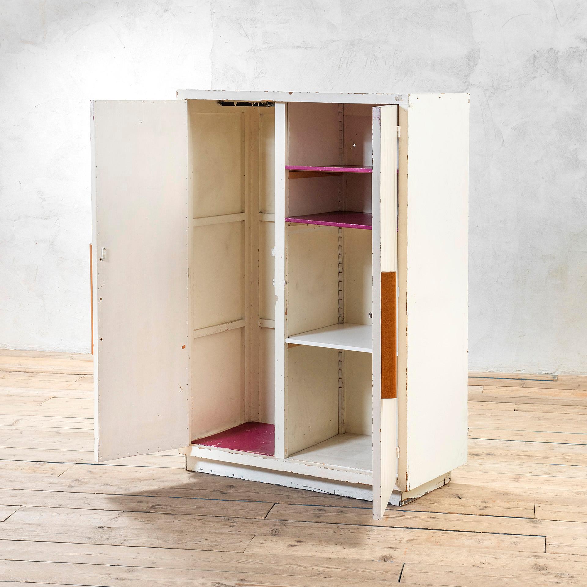 Italian 20th Century, Le Corbusier Wardrobe for Hunitè d'Habitation de Marseille in vendita