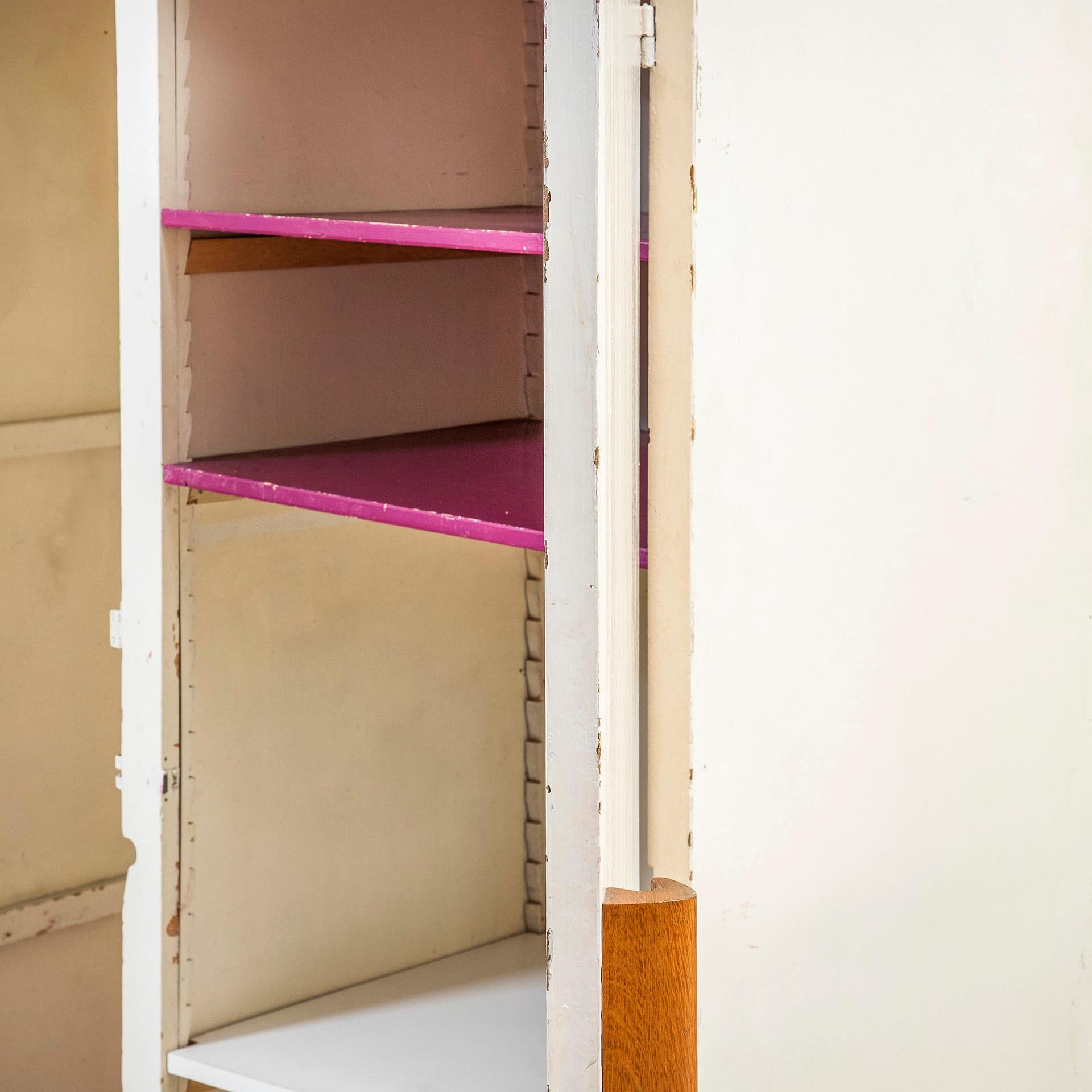 20th Century, Le Corbusier Wardrobe for Hunitè d'Habitation de Marseille In condizioni buone in vendita a Turin, Turin