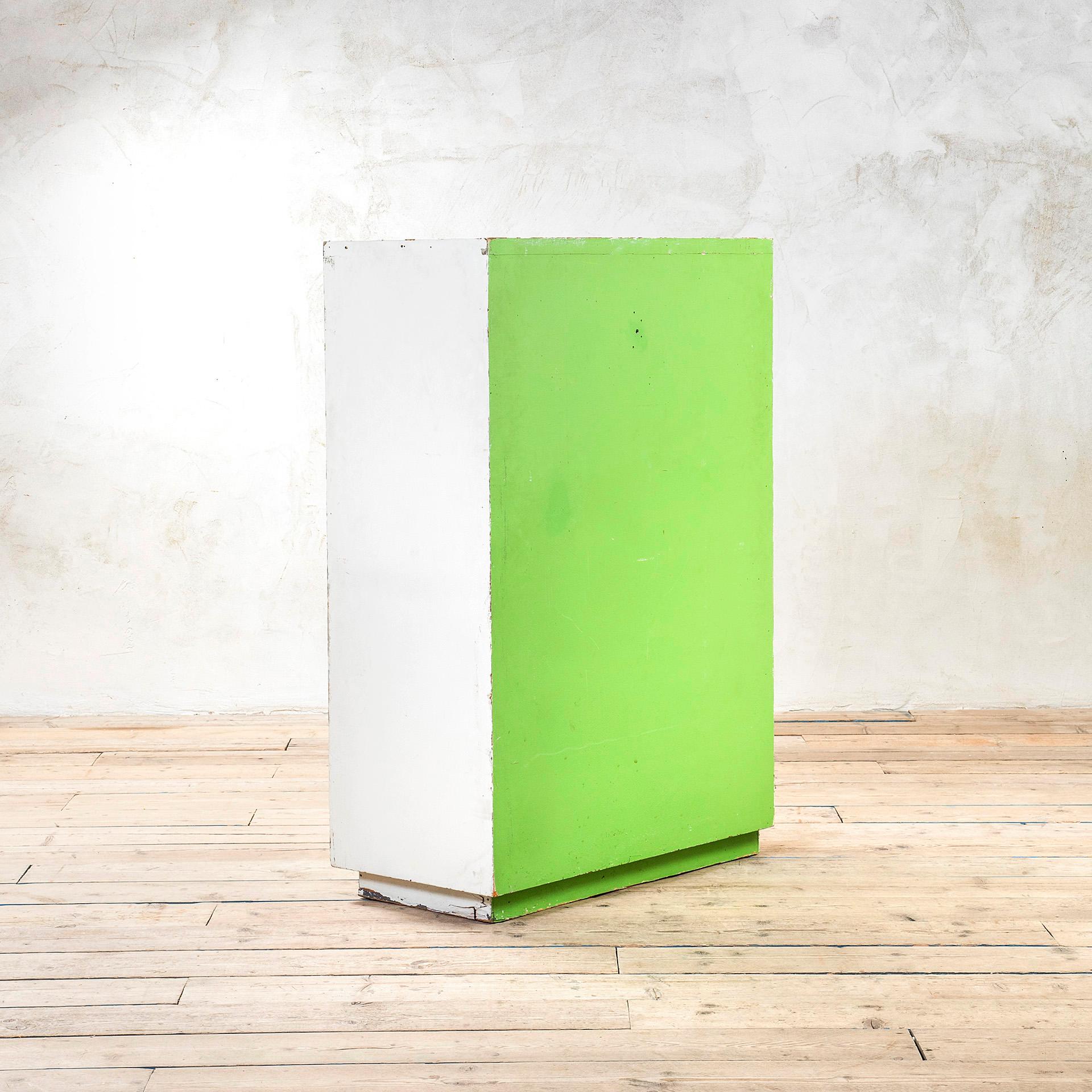 Legno 20th Century, Le Corbusier Wardrobe for Hunitè d'Habitation de Marseille in vendita