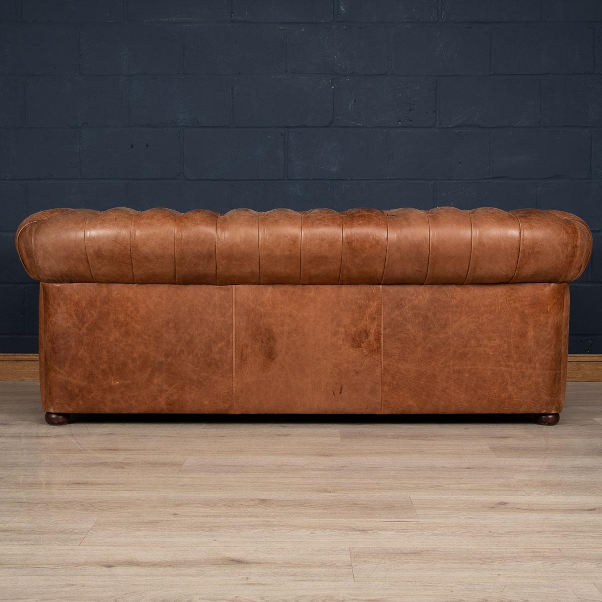 European 20th Century Leather Chesterfield Sofa with Button Down Seat, circa 1970