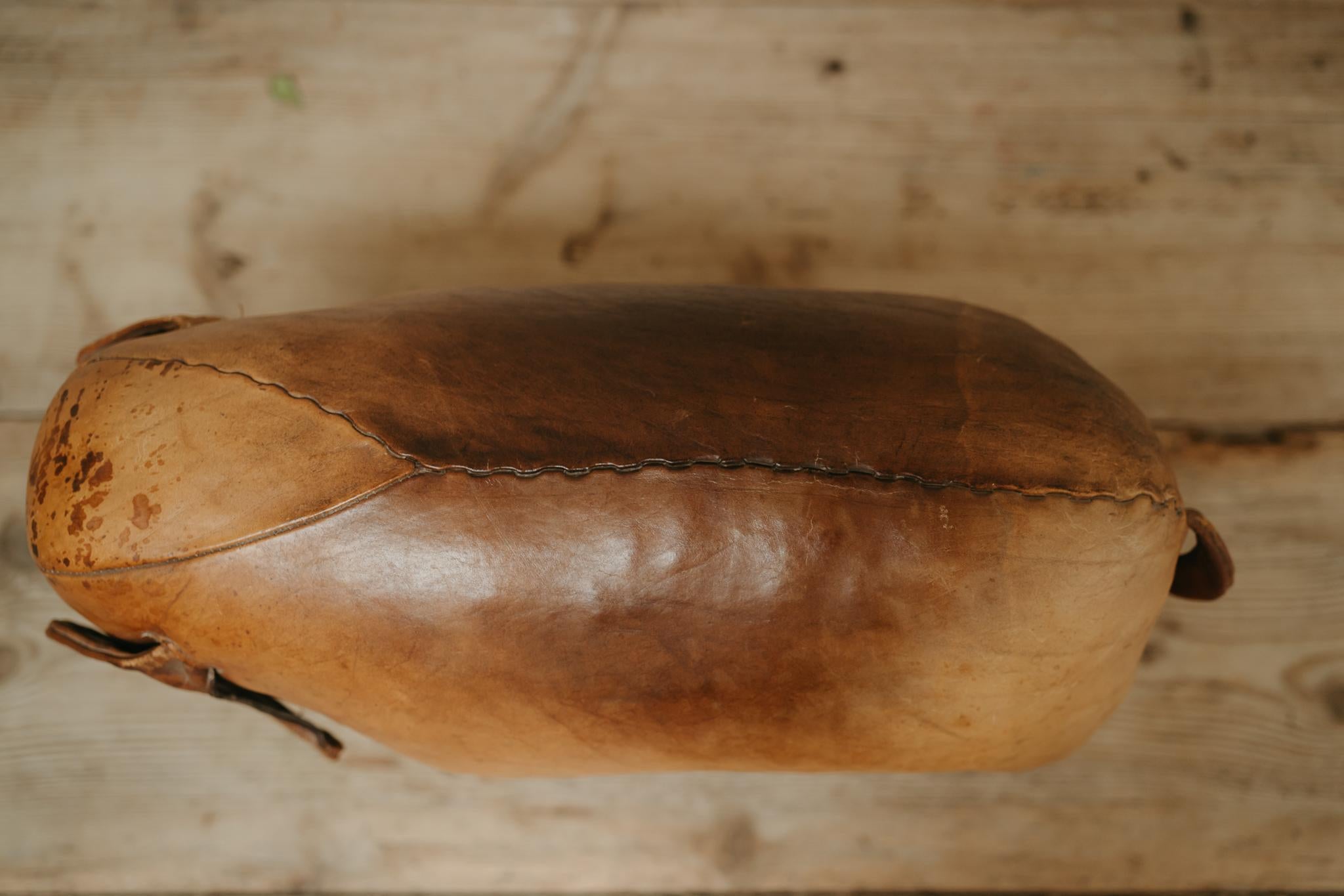 20th century leather elephant Omersa pouf 5