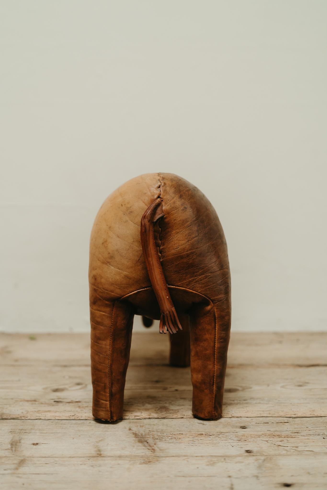 20th century leather elephant Omersa pouf 1