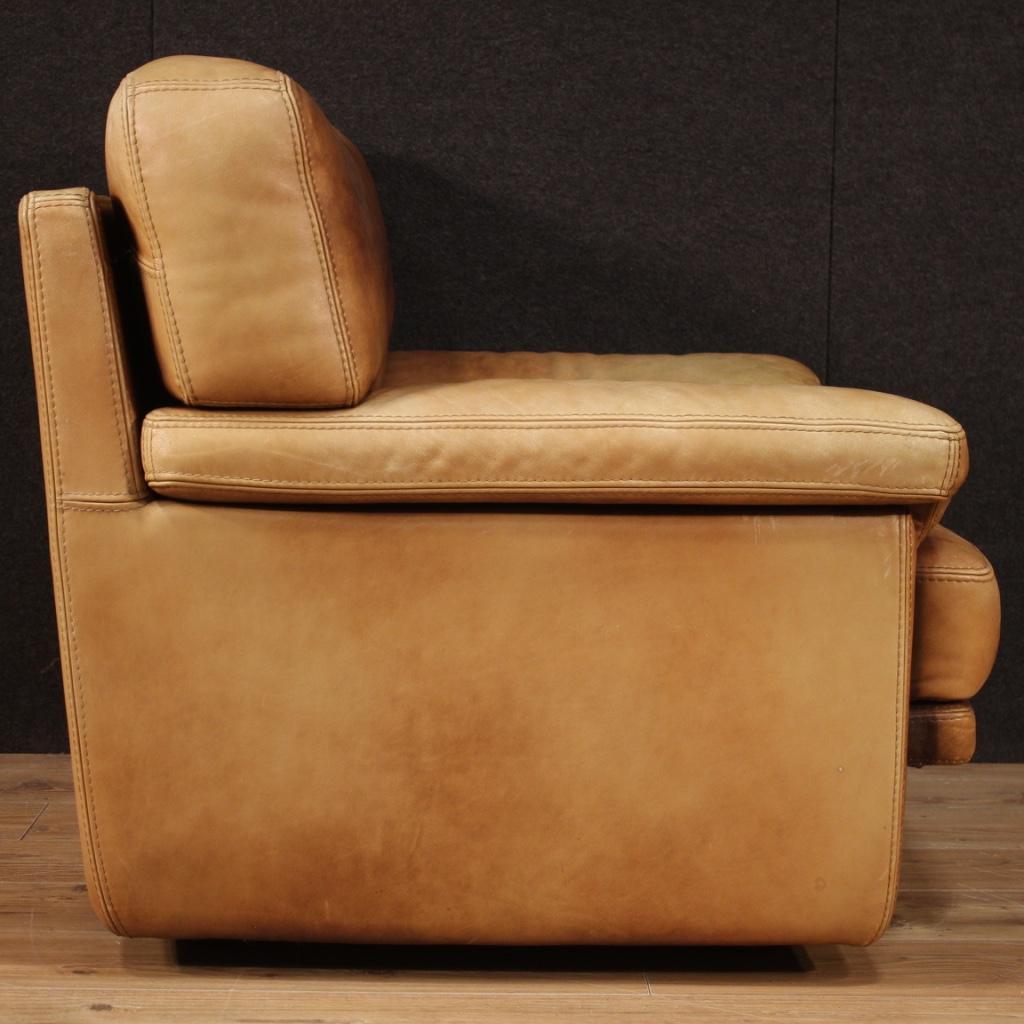 20th Century Leather French Modern Armchairs, 1980 3