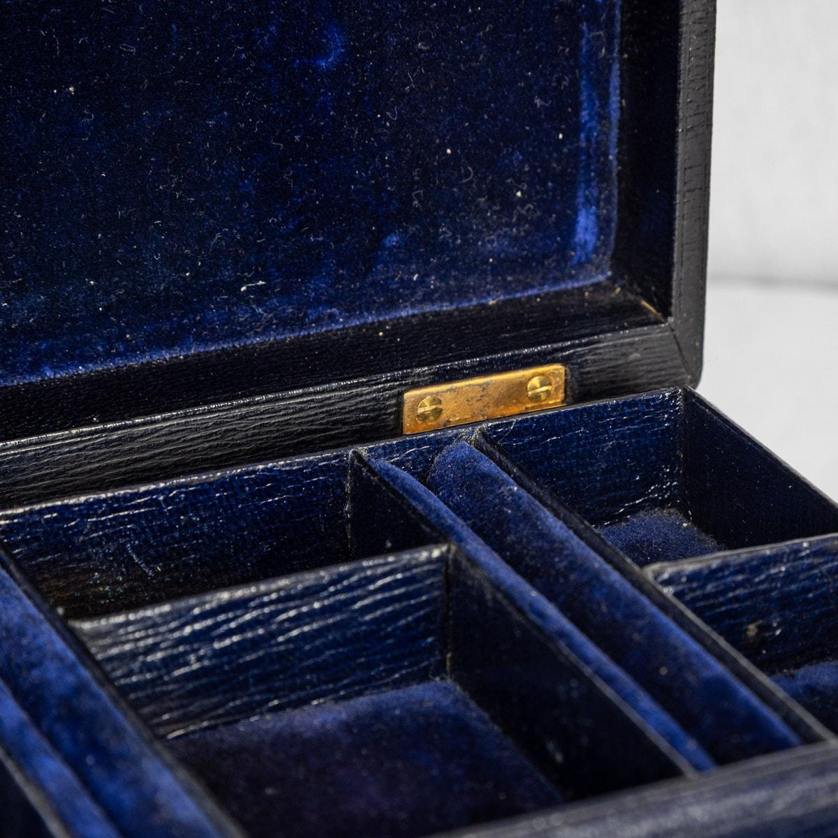 20th Century Leather Jewellery Box, c.1920 For Sale 5