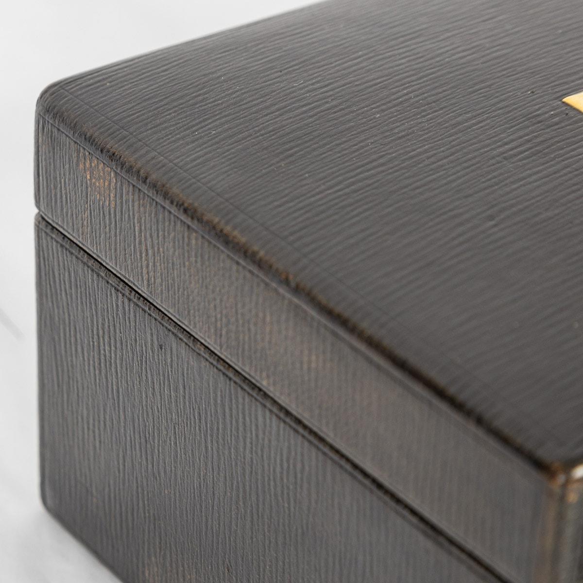 20th Century Leather Jewellery Box, c.1920 For Sale 12