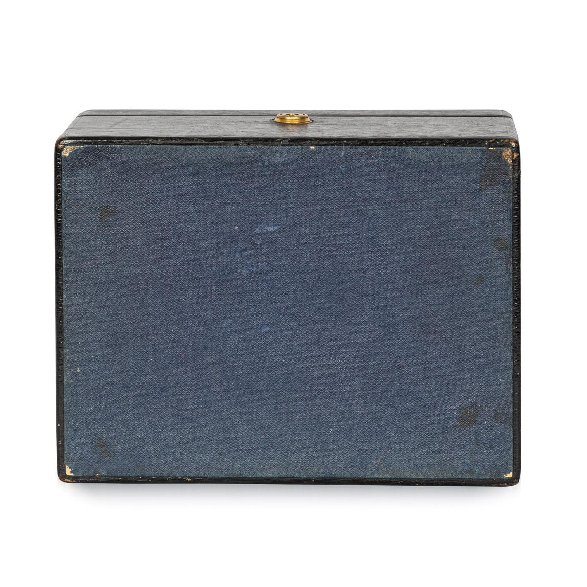 20th Century Leather Jewellery Box, c.1920 For Sale 1