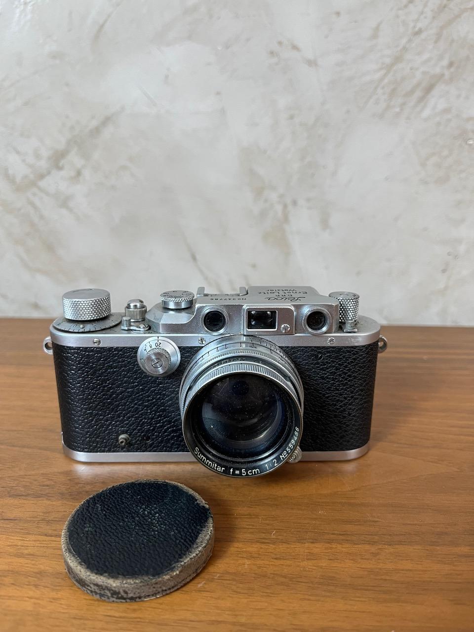 Appareil photo Leica du 20e siècle, années 1950 en vente 8