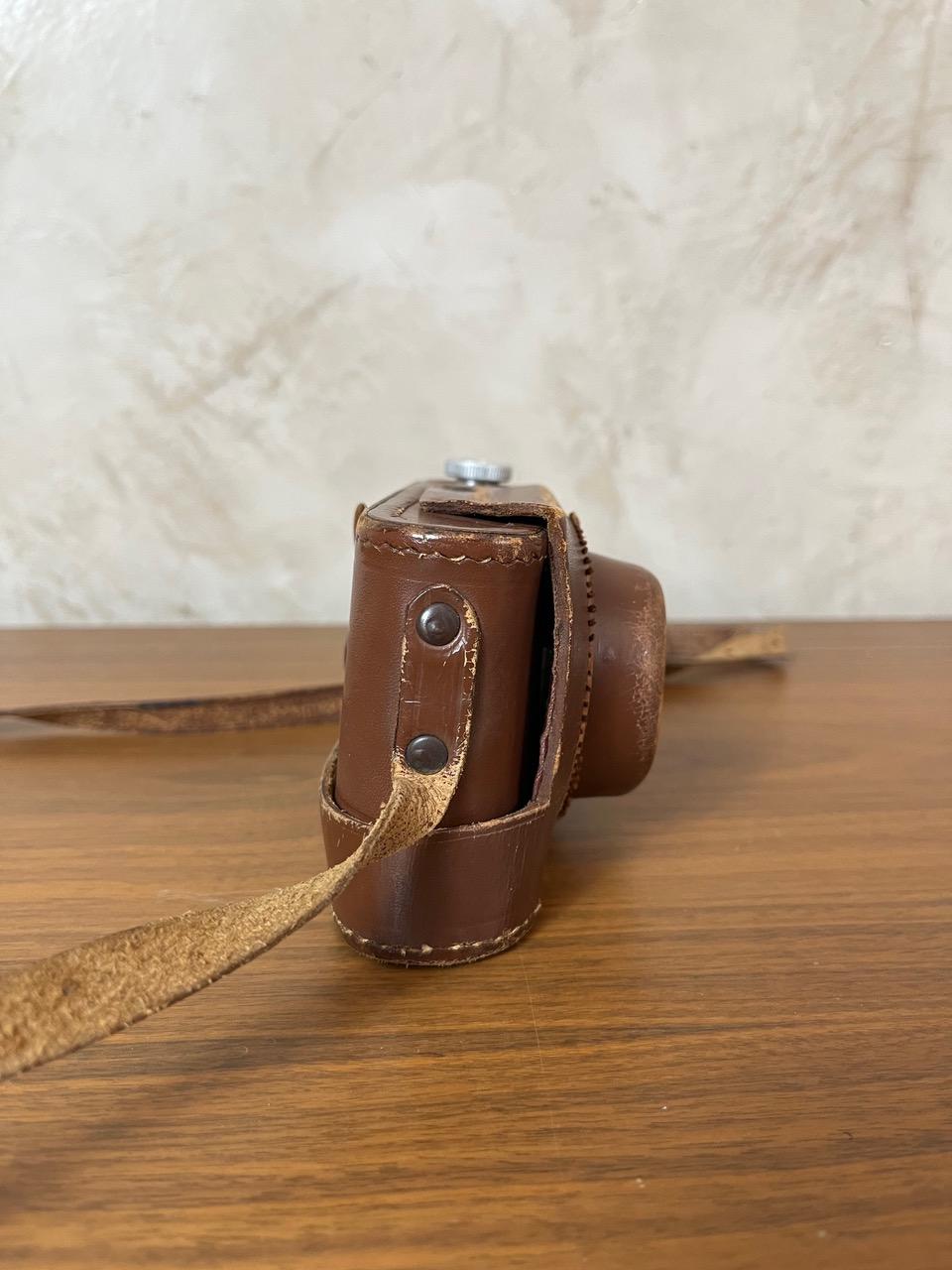 Milieu du XXe siècle Appareil photo Leica du 20e siècle, années 1950 en vente