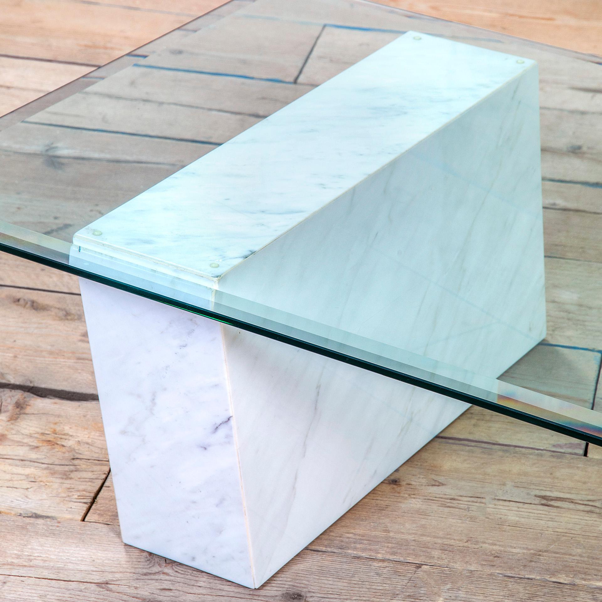 Late 20th Century 20th Century Lella and Massimo Vignelli Marble Coffe Table model Metafora For Sale