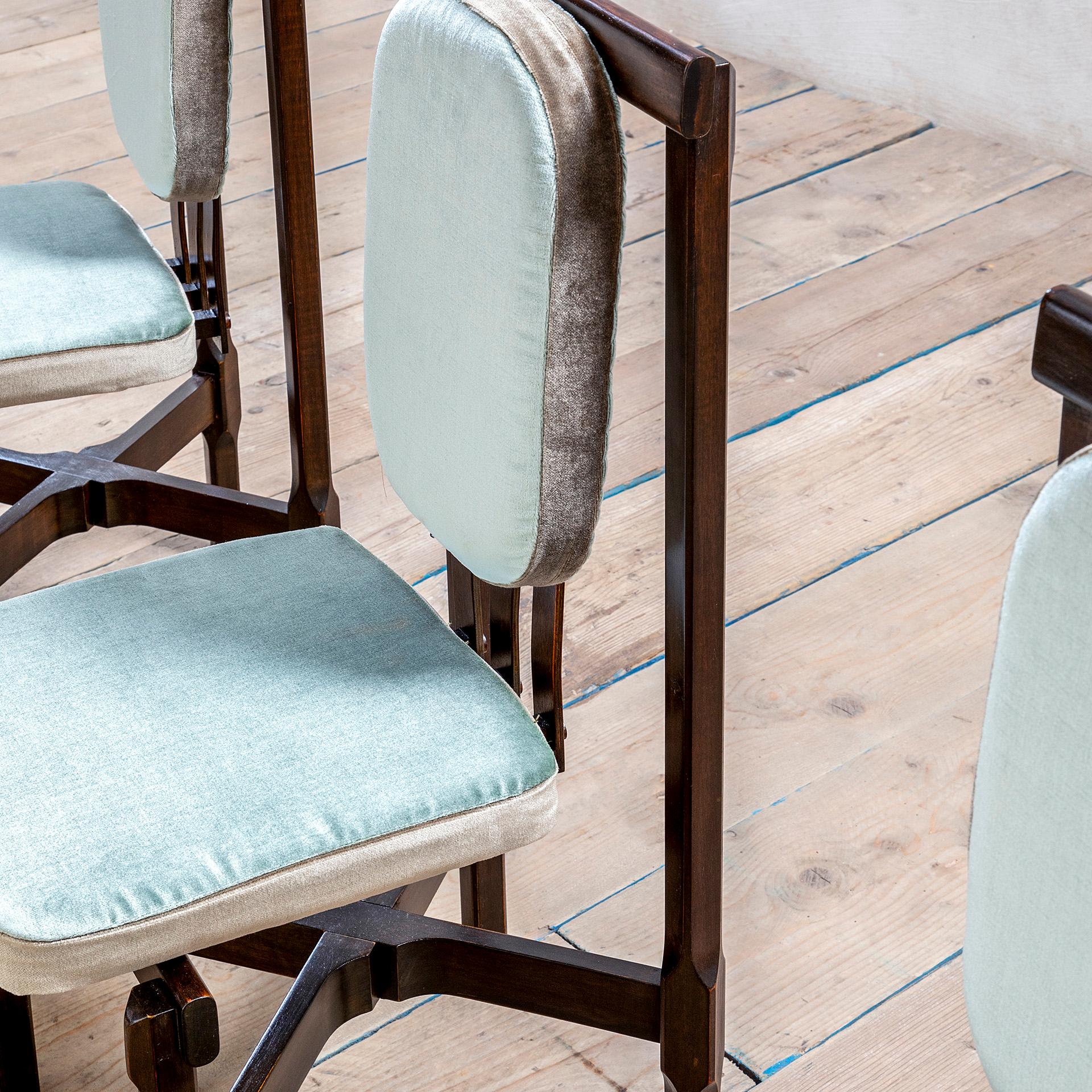 Mid-Century moderno 20th Century, Leonardo Fiori for ISA Bergamo Set of Six Wooden Chairs in vendita