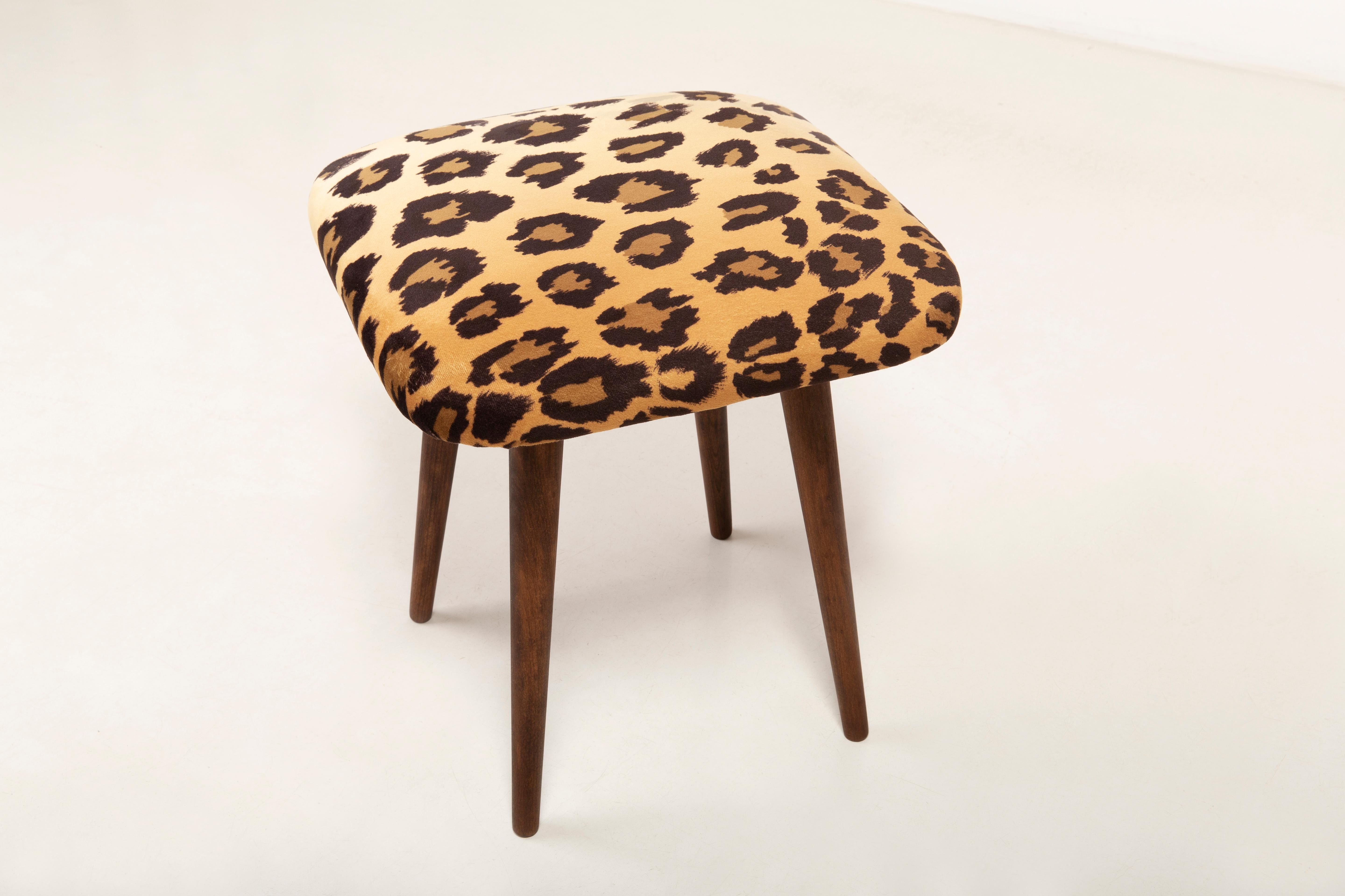 Hand-Crafted 20th Century Leopard Velvet Vintage Stool, 1960s For Sale