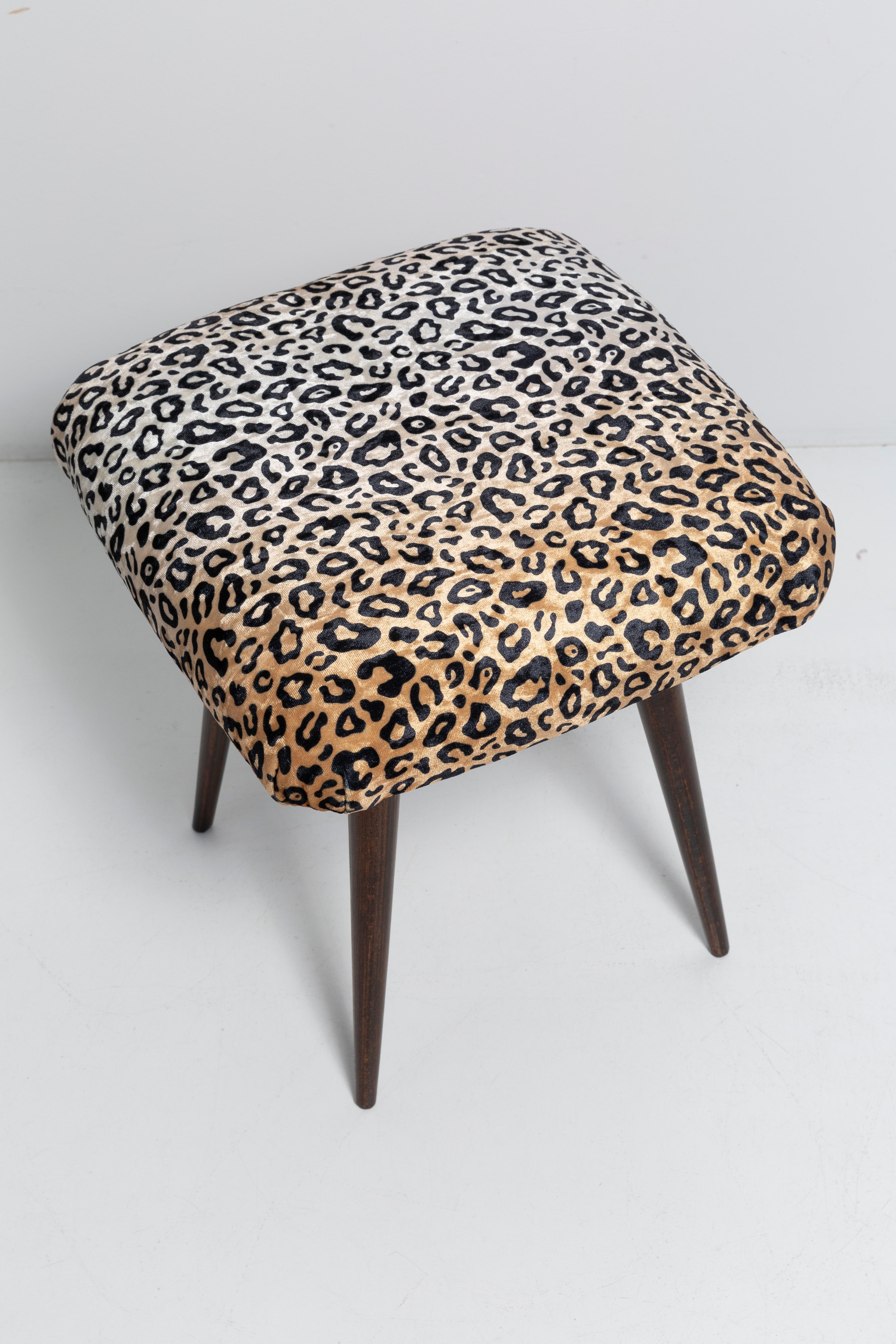 Hand-Crafted 20th Century Leopard Velvet Vintage Stool, Europe, 1960s For Sale