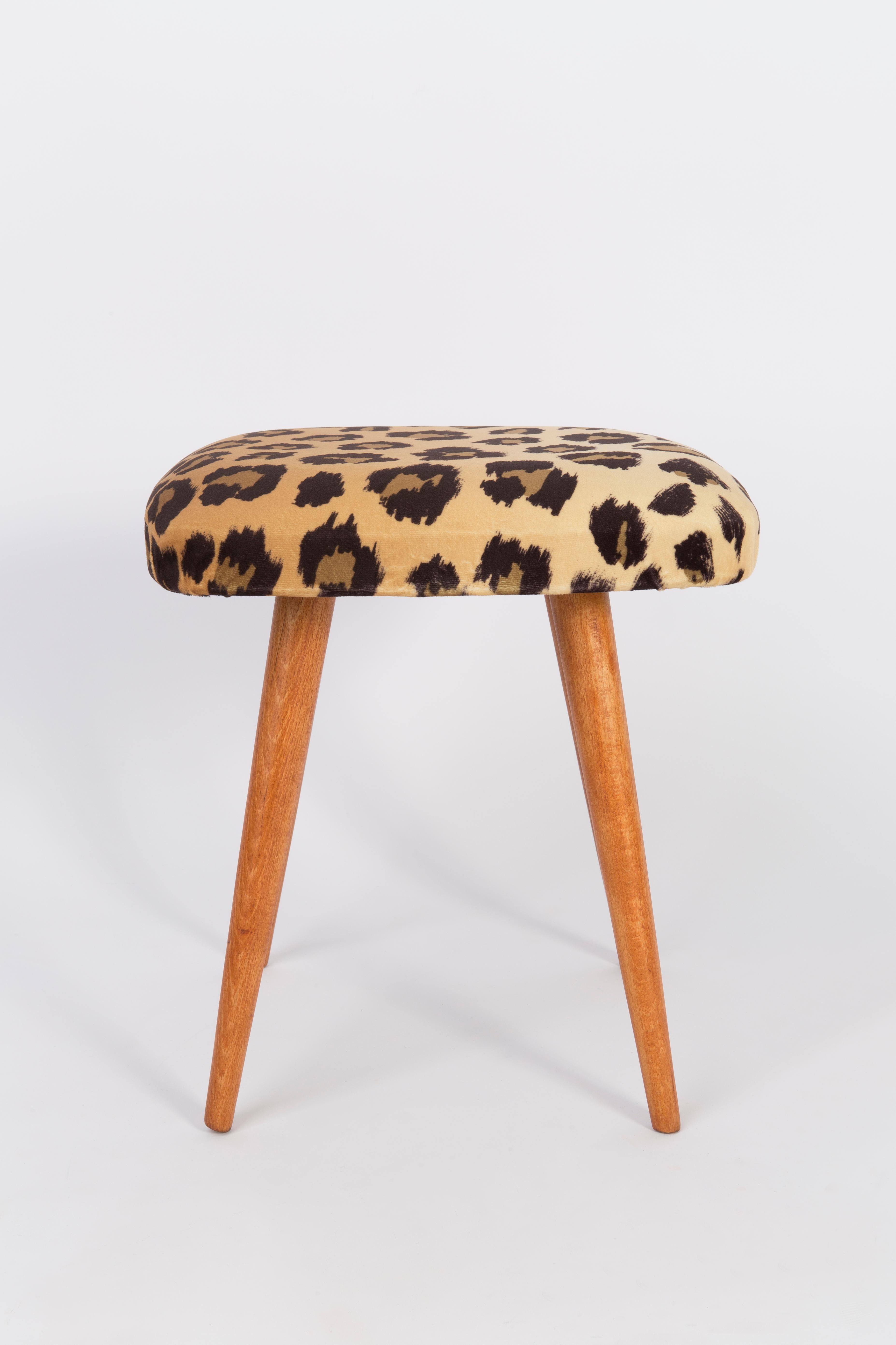Hand-Crafted Mid Century Leopard Velvet Vintage Stool, Europe, 1960s For Sale