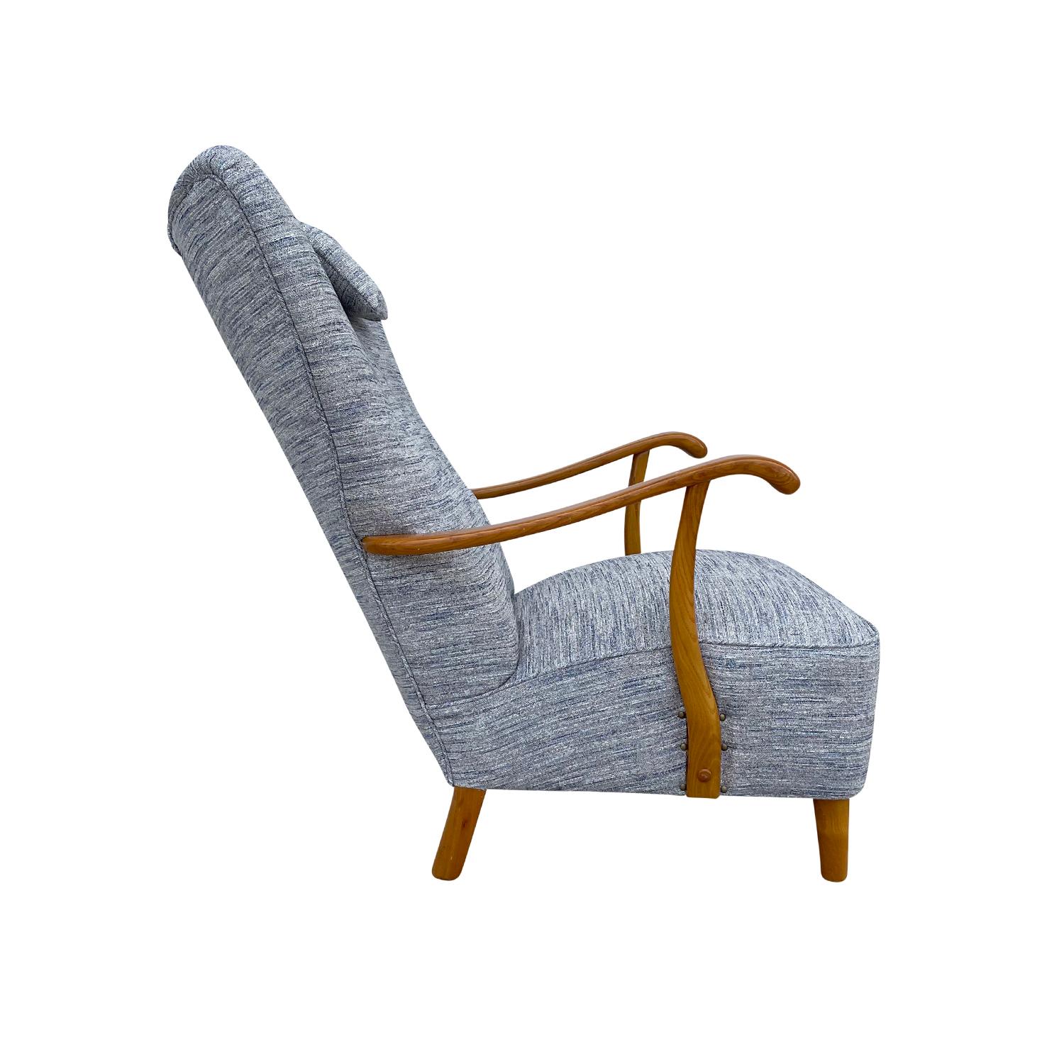 Danois Fauteuil danois bleu-gris en noyer du 20e siècle, chaise scandinave vintage en vente