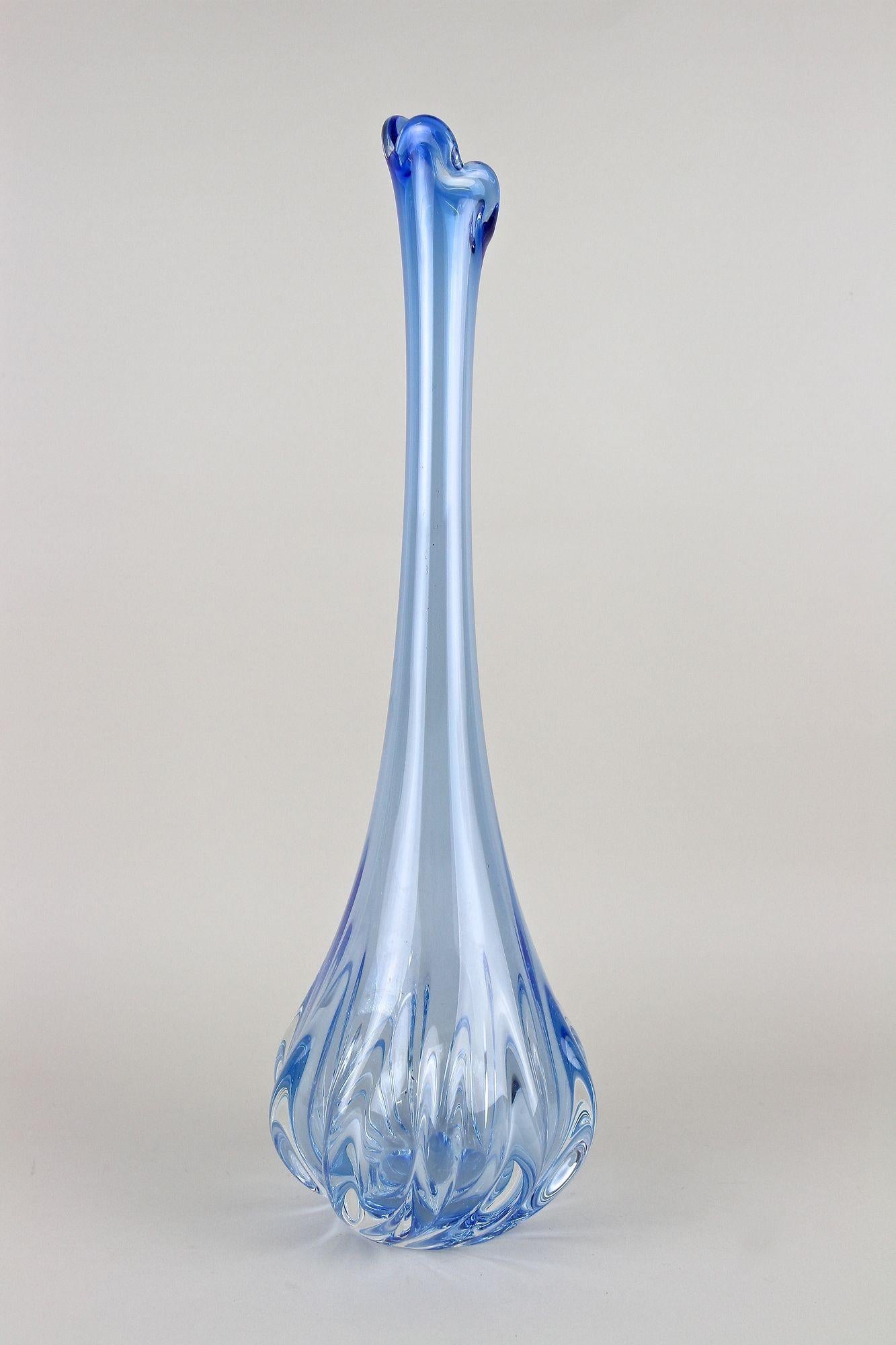 20th Century Light Blue Murano Glass Long Neck Vase, Italy circa 1970 For Sale 4