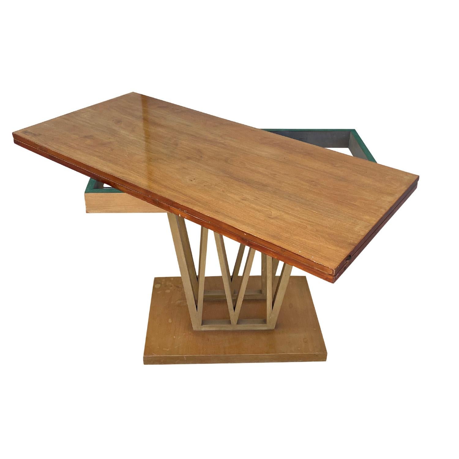 20ième siècle Table de salle à manger, table d'appoint en noyer pliante du 20e siècle, danoise, vintage et sculpturale en vente