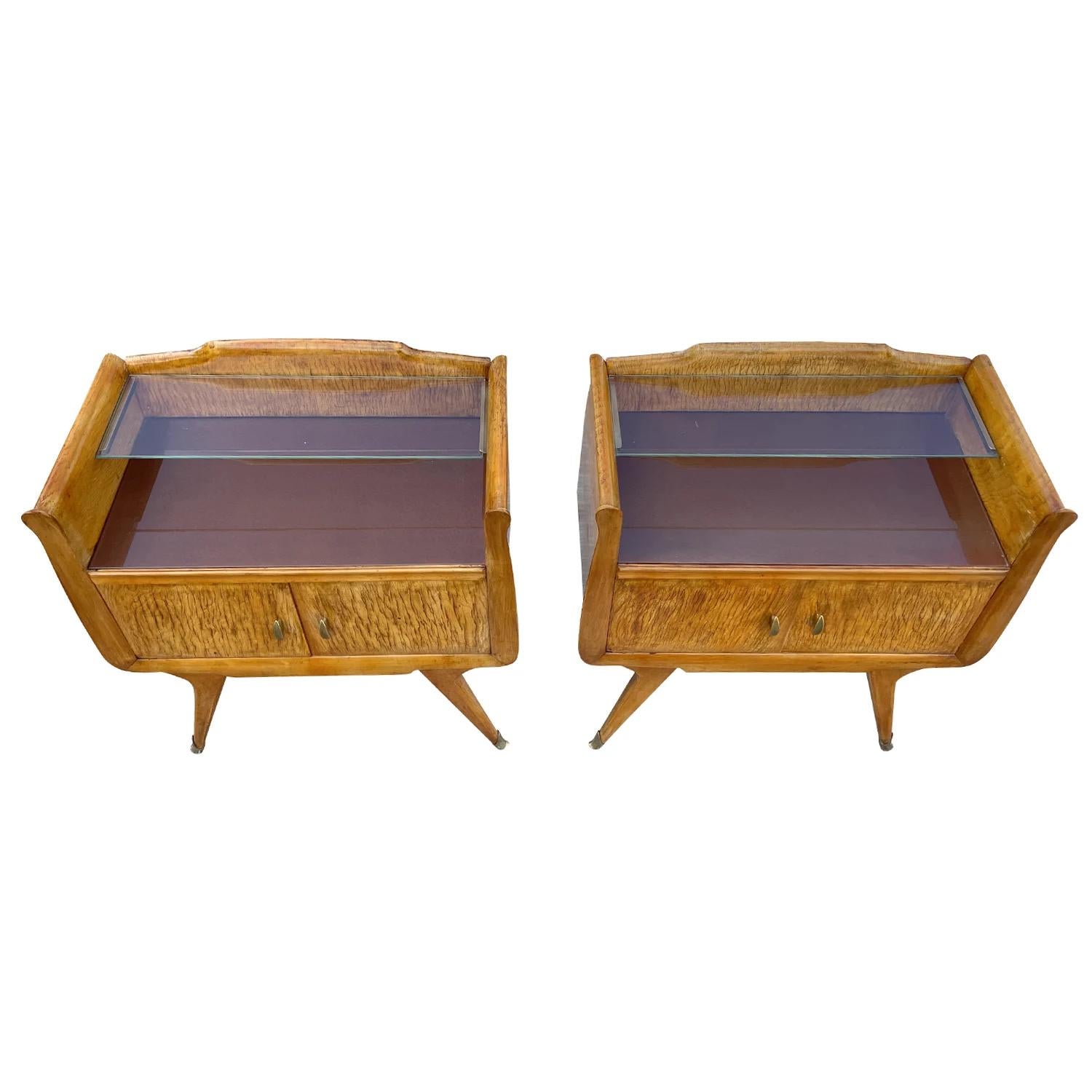 Mid-Century Modern 20th Century Italian Pair of Mid-Century Maplewood Nightstands by Paolo Buffa For Sale