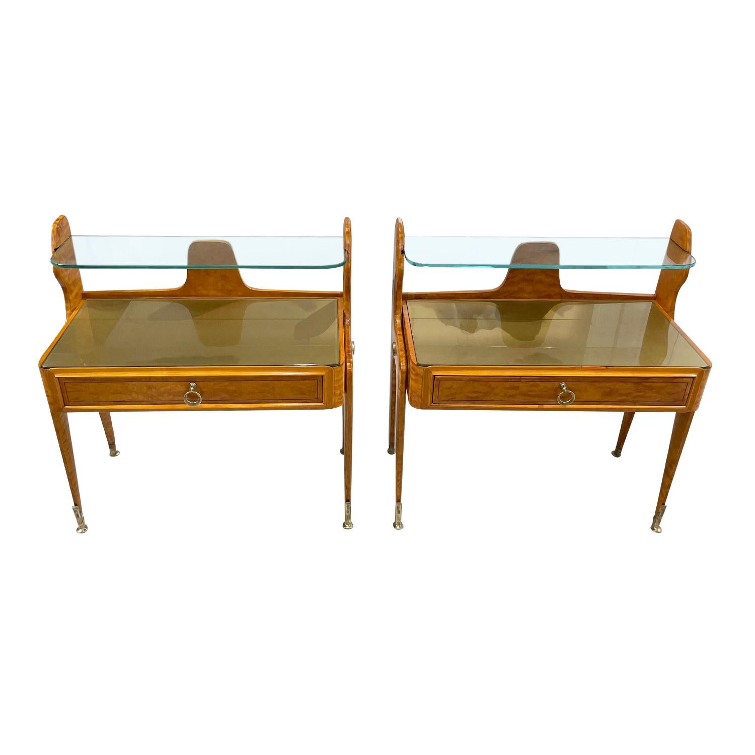 Hand-Carved 20th Century Italian Mid-Century Pair of Maplewood Nightstands by Paolo Buffa