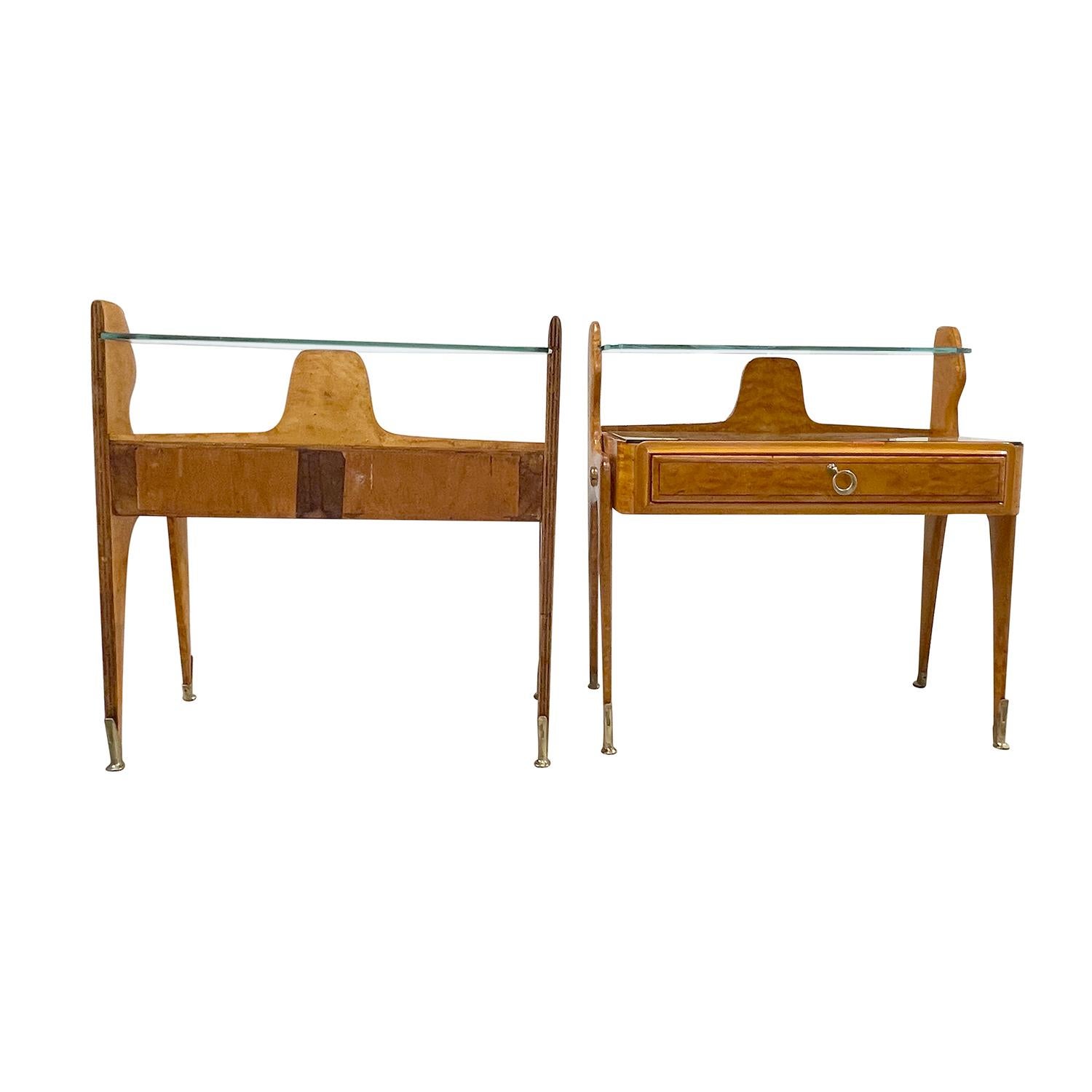 20th Century Italian Mid-Century Pair of Maplewood Nightstands by Paolo Buffa In Good Condition In West Palm Beach, FL