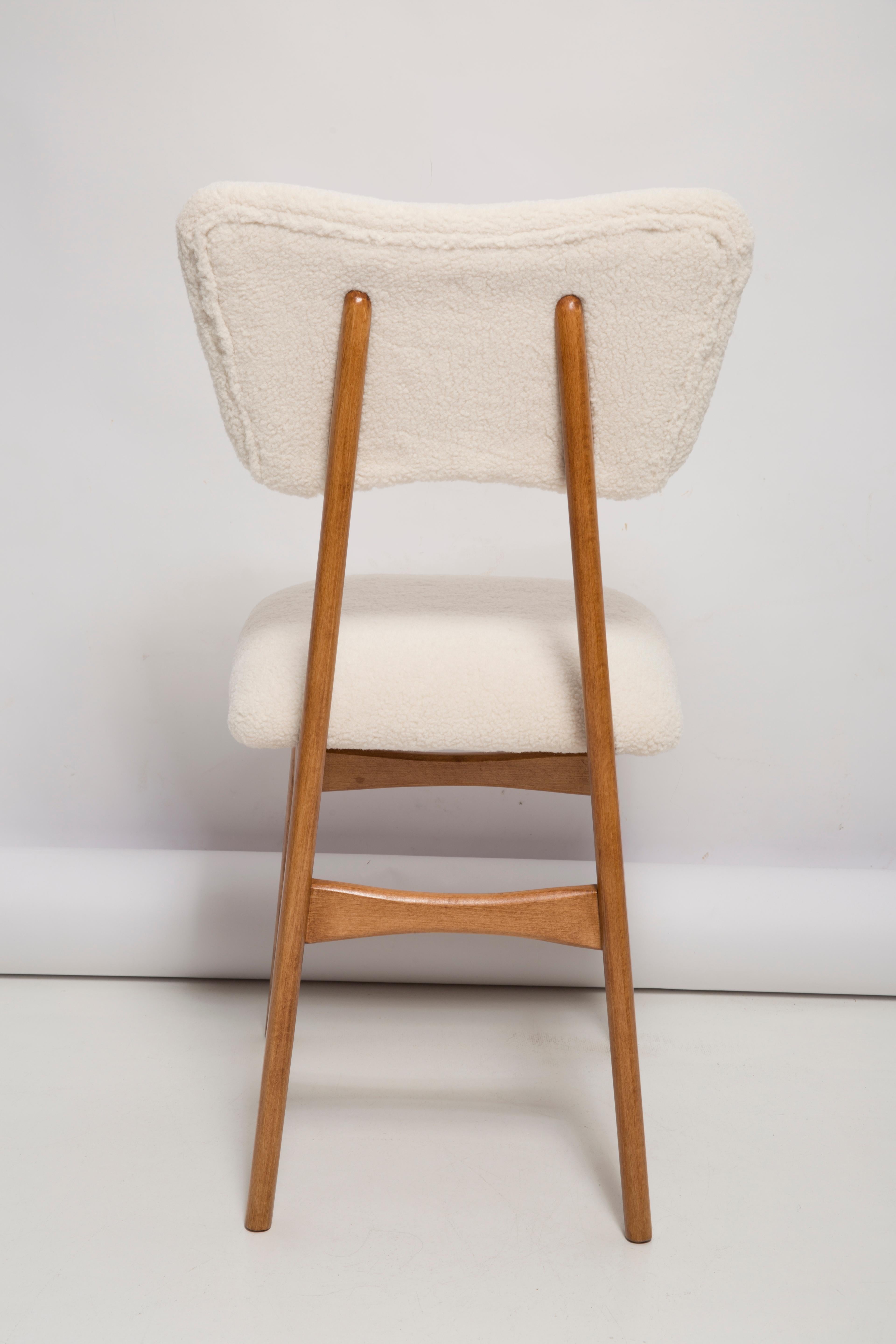 20th Century Light Crème Boucle Oak Wood Butterfly Chair, Europe, 1960 For Sale 3