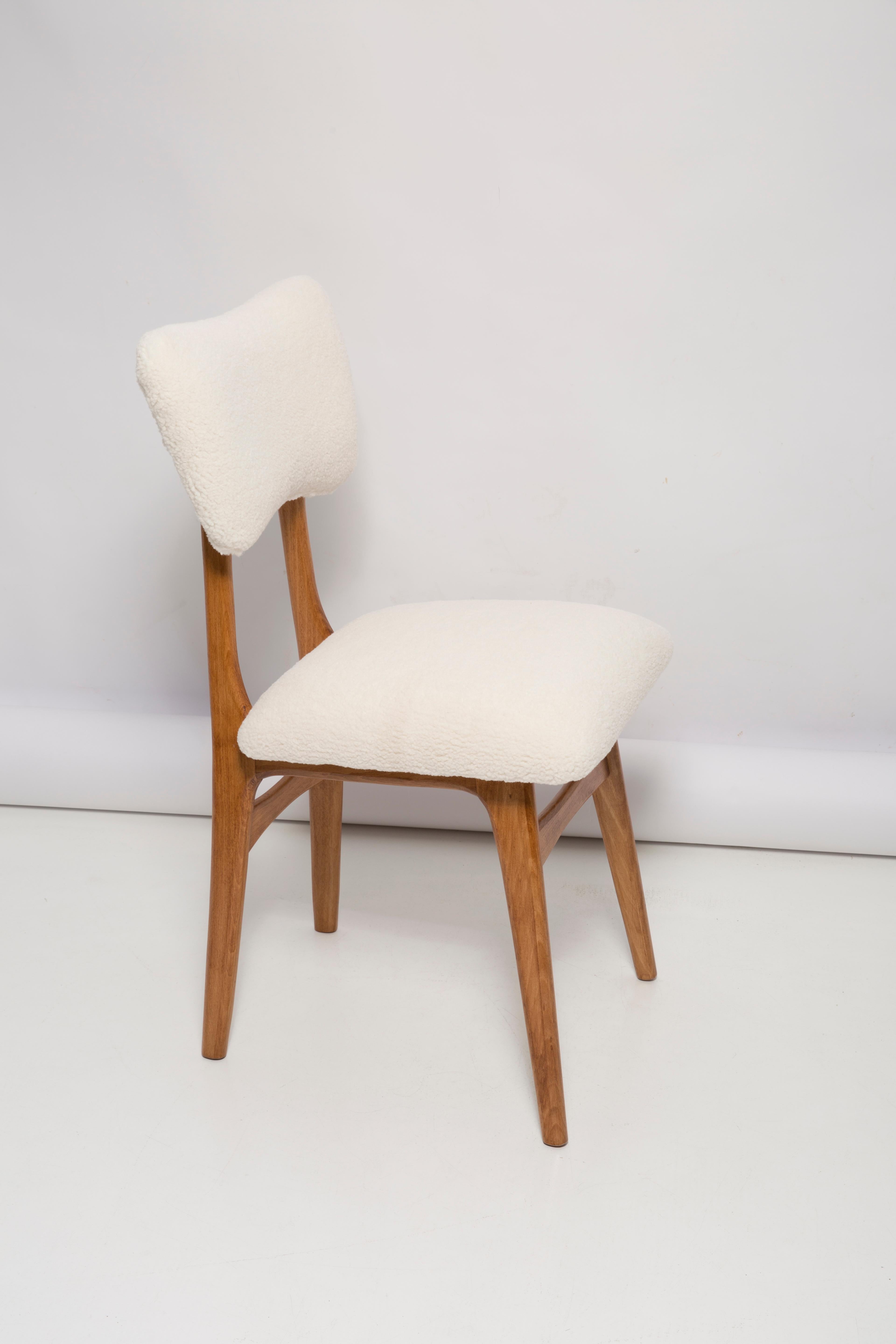 Polish 20th Century Light Crème Boucle Oak Wood Butterfly Chair, Europe, 1960 For Sale