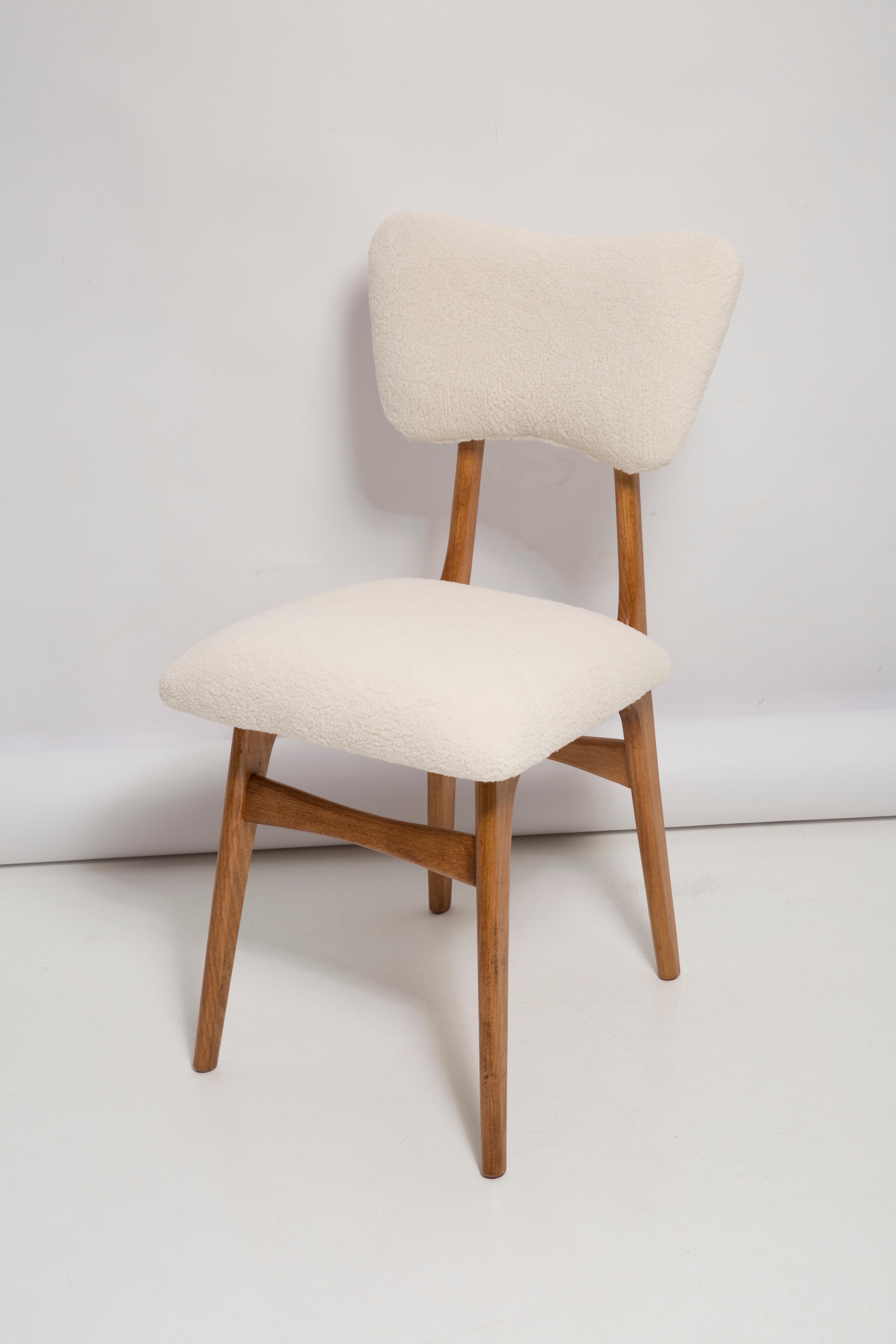 Bouclé 20th Century Light Crème Boucle Oak Wood Butterfly Chair, Europe, 1960 For Sale
