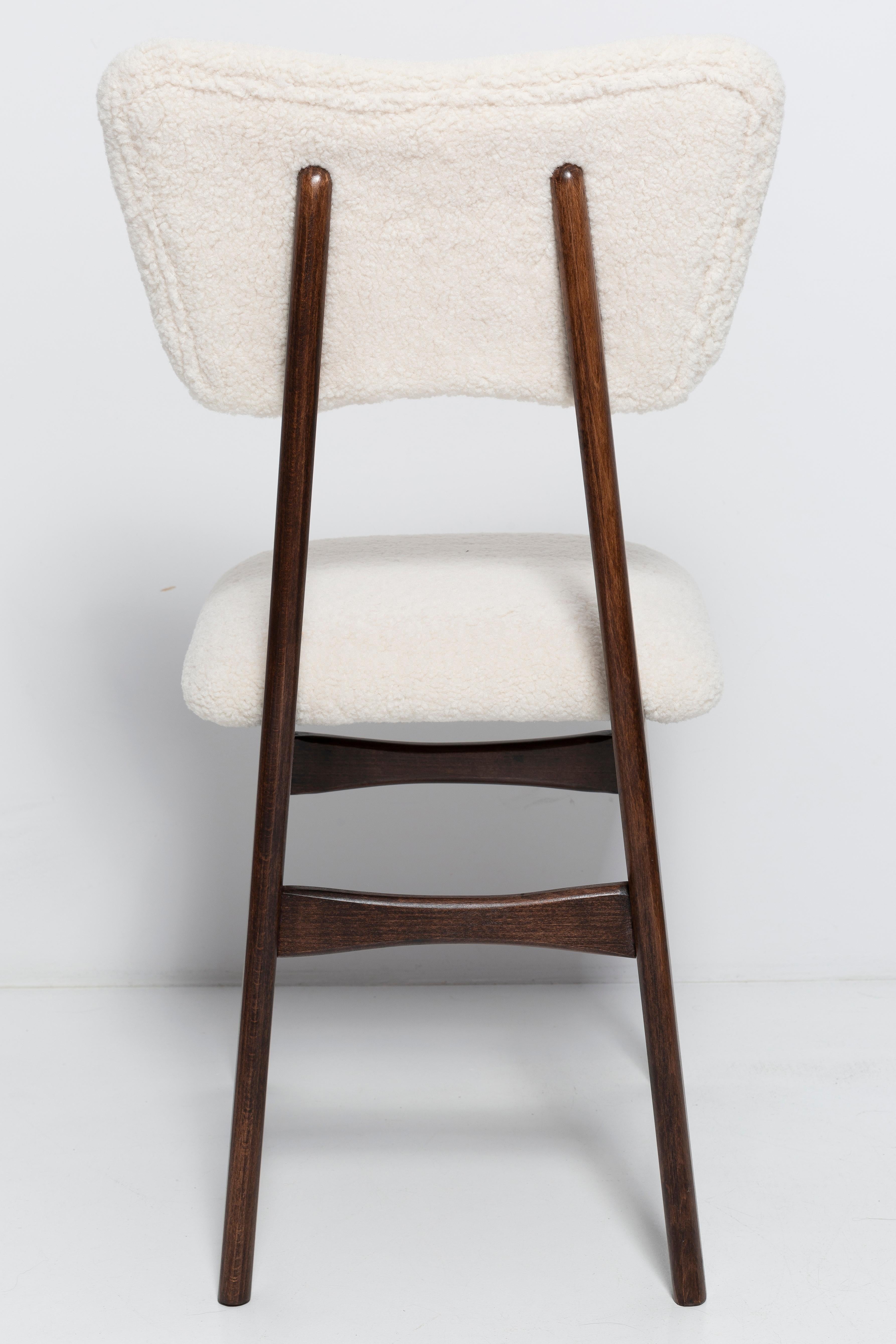 20th Century Light Crème Boucle Walnut Wood Butterfly Chair, Europe, 1960. For Sale 2