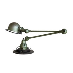 Lampe de bureau française Jielde en métal vert clair du 20ème siècle par Jean Louis Domecq