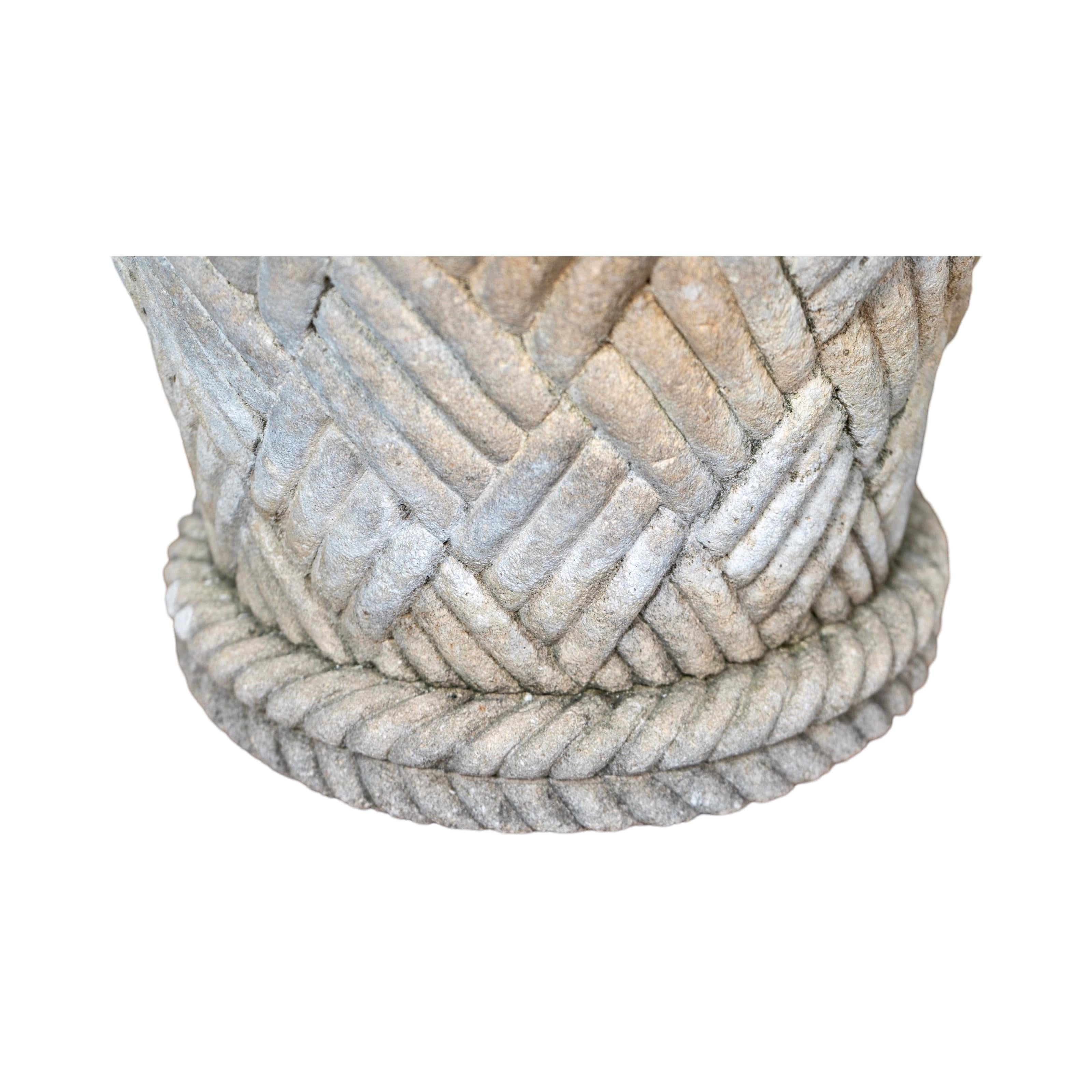 French Limestone Woven Planter In Good Condition For Sale In Dallas, TX