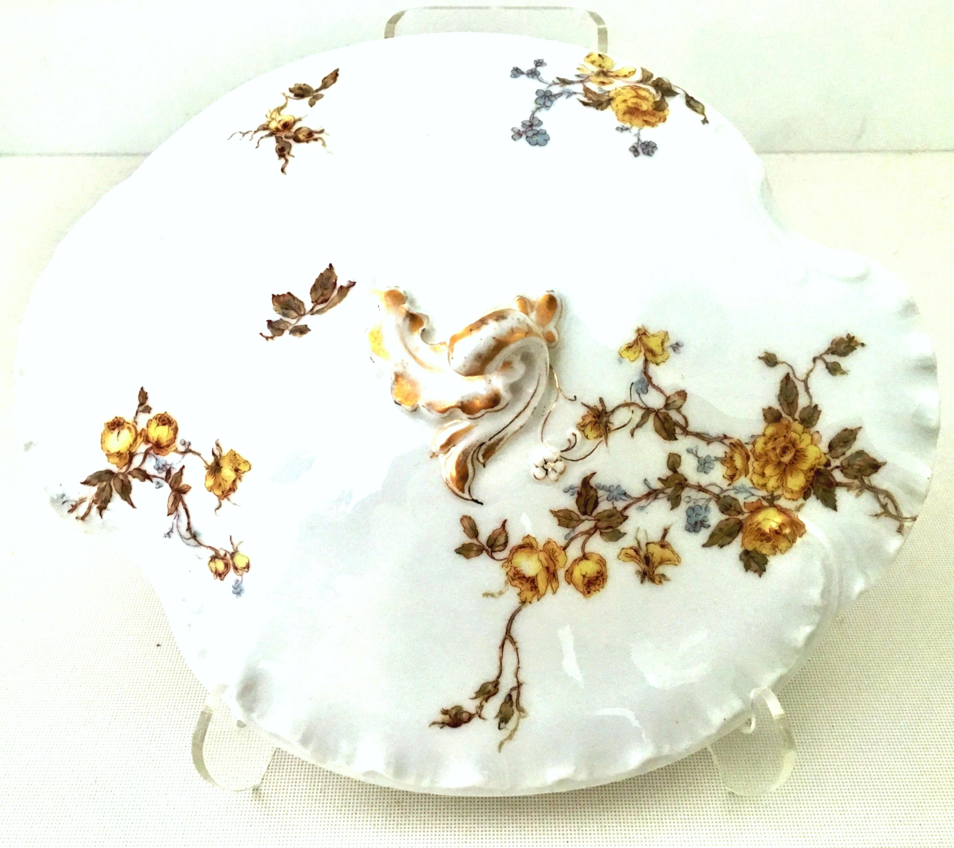 20th Century Limoges France Lidded Serving Dish by Haviland & Co In Good Condition For Sale In West Palm Beach, FL