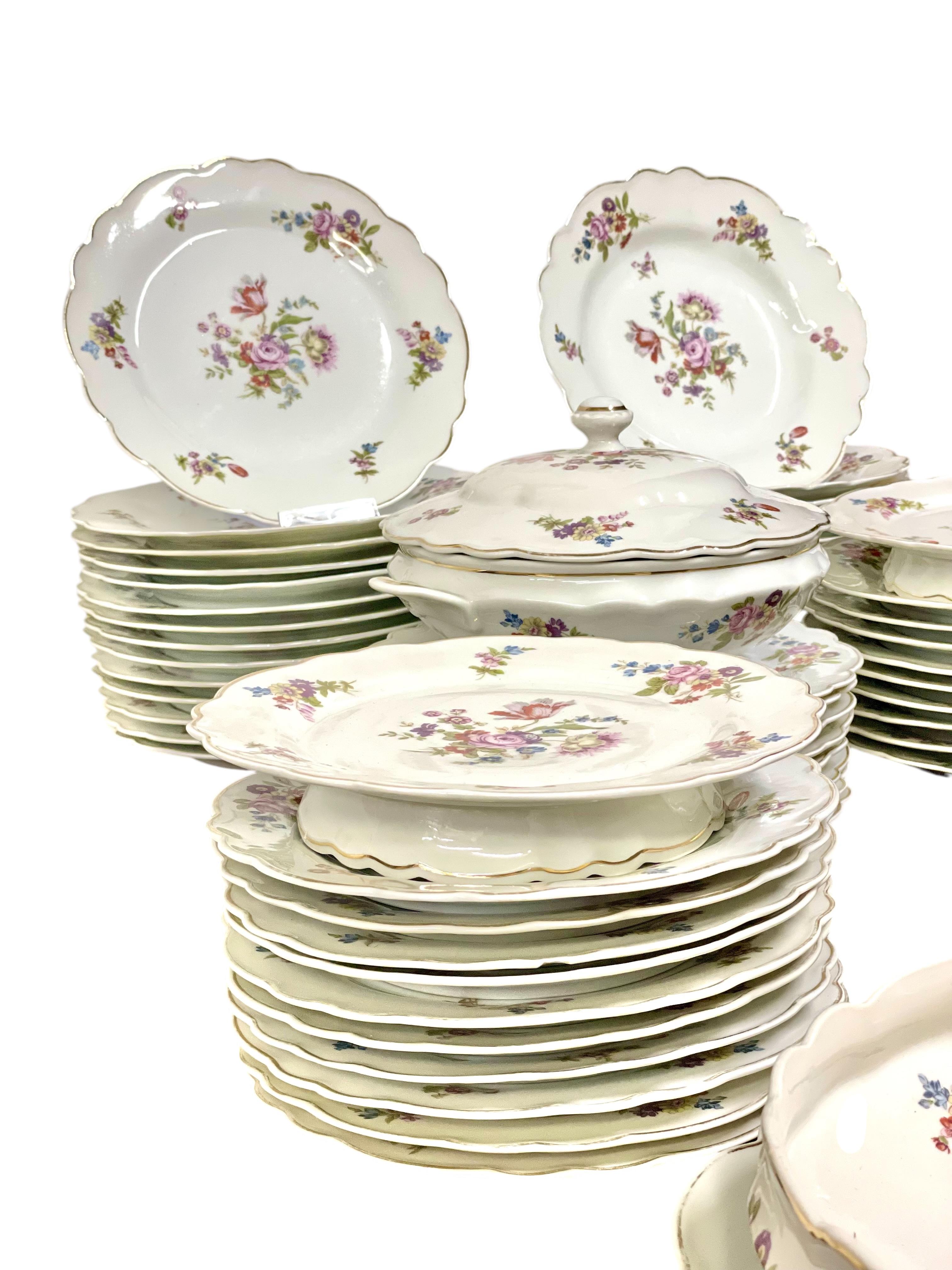 Servizio da tavola in porcellana ULIM Limoges 63 pezzi del XX secolo in vendita 5