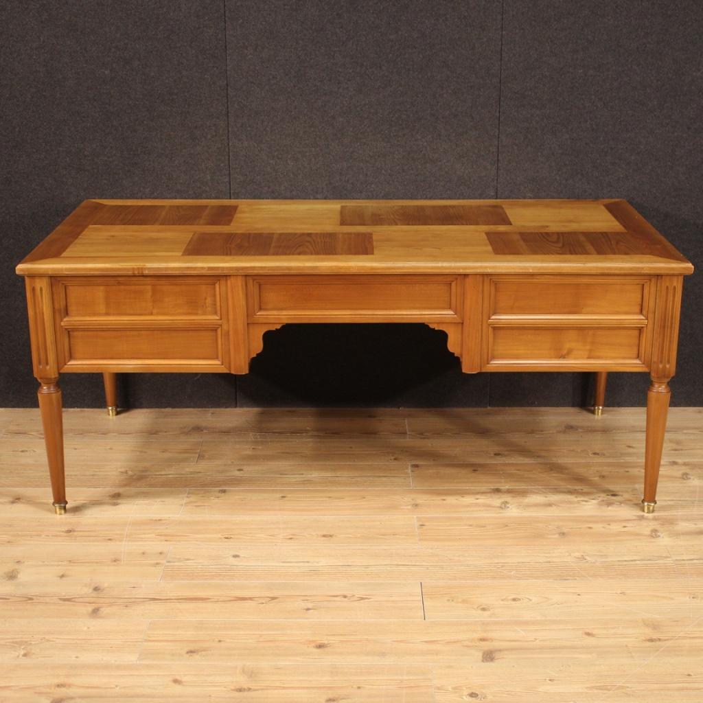 20. Jahrhundert Wohnzimmer Kirschbaum und Obstholz Französisch Schreibtisch, 1960 im Zustand „Gut“ im Angebot in Vicoforte, Piedmont