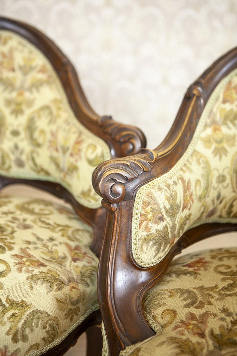 Rococo Revival Walnut Living Room Set From the Early 20th Century - 3 Pieces For Sale 5