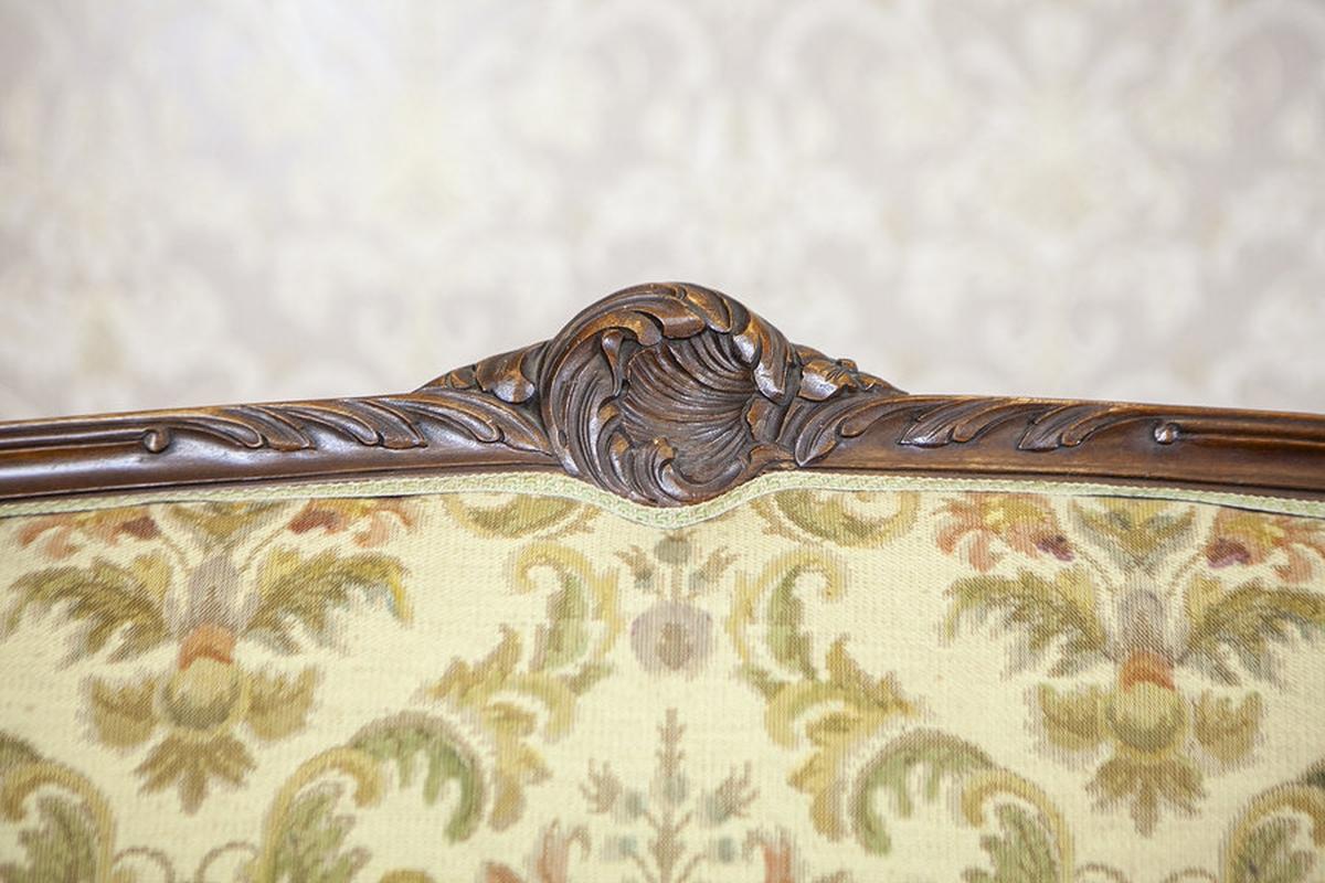 Rococo Revival Walnut Living Room Set From the Early 20th Century - 3 Pieces For Sale 7