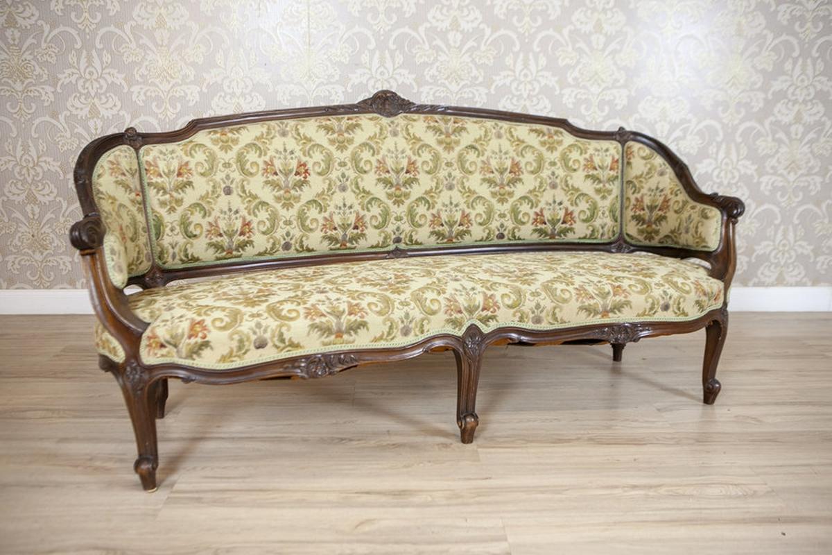 European Rococo Revival Walnut Living Room Set From the Early 20th Century - 3 Pieces For Sale