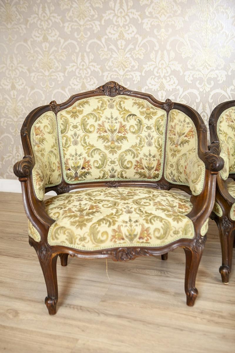 Rococo Revival Walnut Living Room Set From the Early 20th Century - 3 Pieces For Sale 1