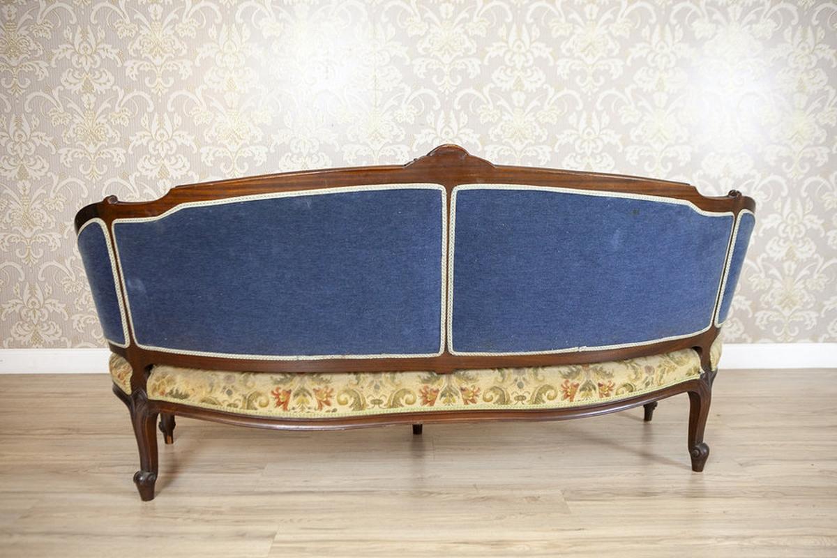 Rococo Revival Walnut Living Room Set From the Early 20th Century - 3 Pieces For Sale 4