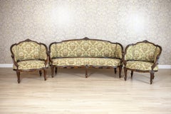 Rococo Revival Walnut Living Room Set From the Early 20th Century - 3 Pieces