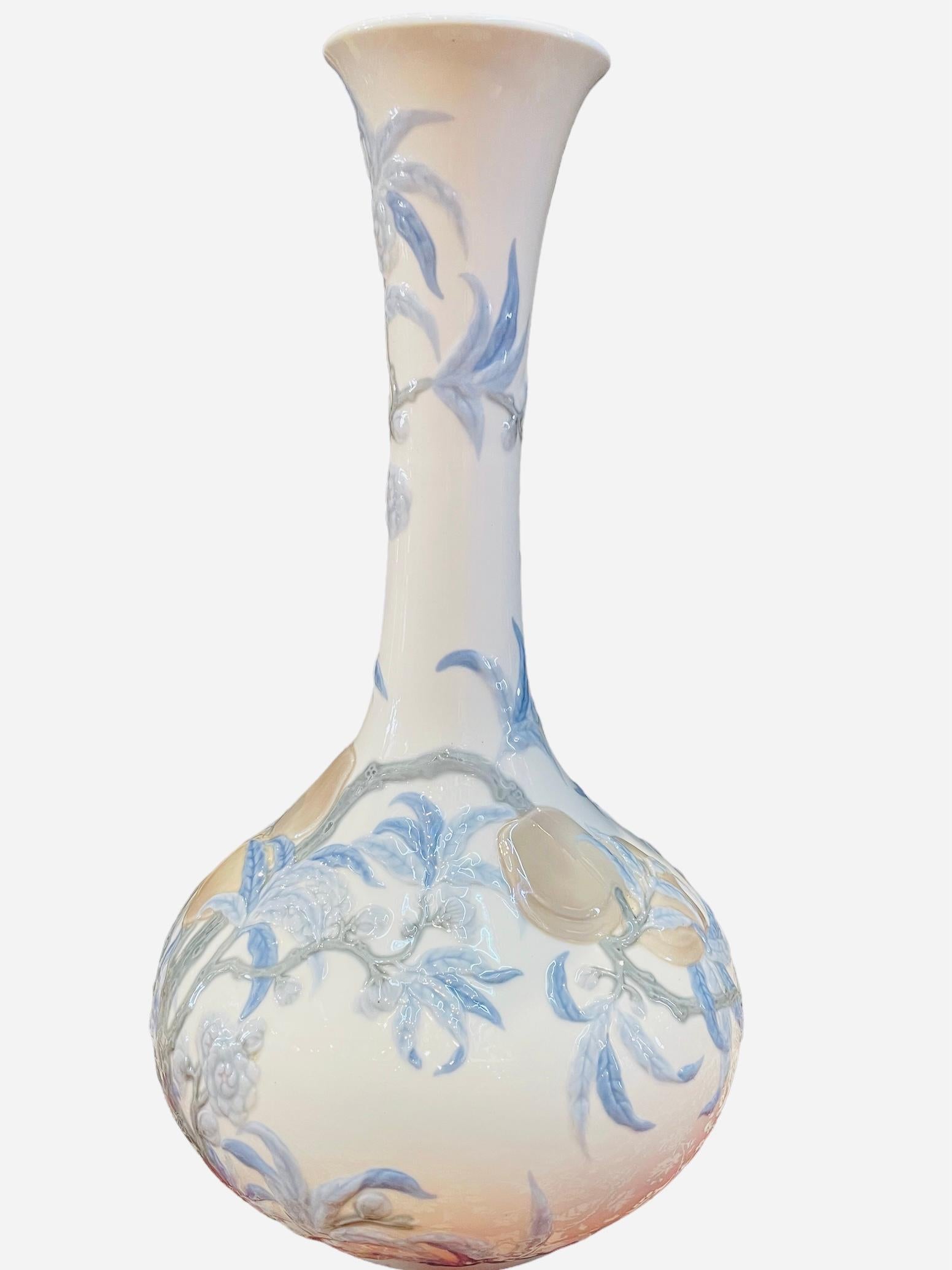 20th Century Lladro Porcelain Gourd Vase For Sale 1