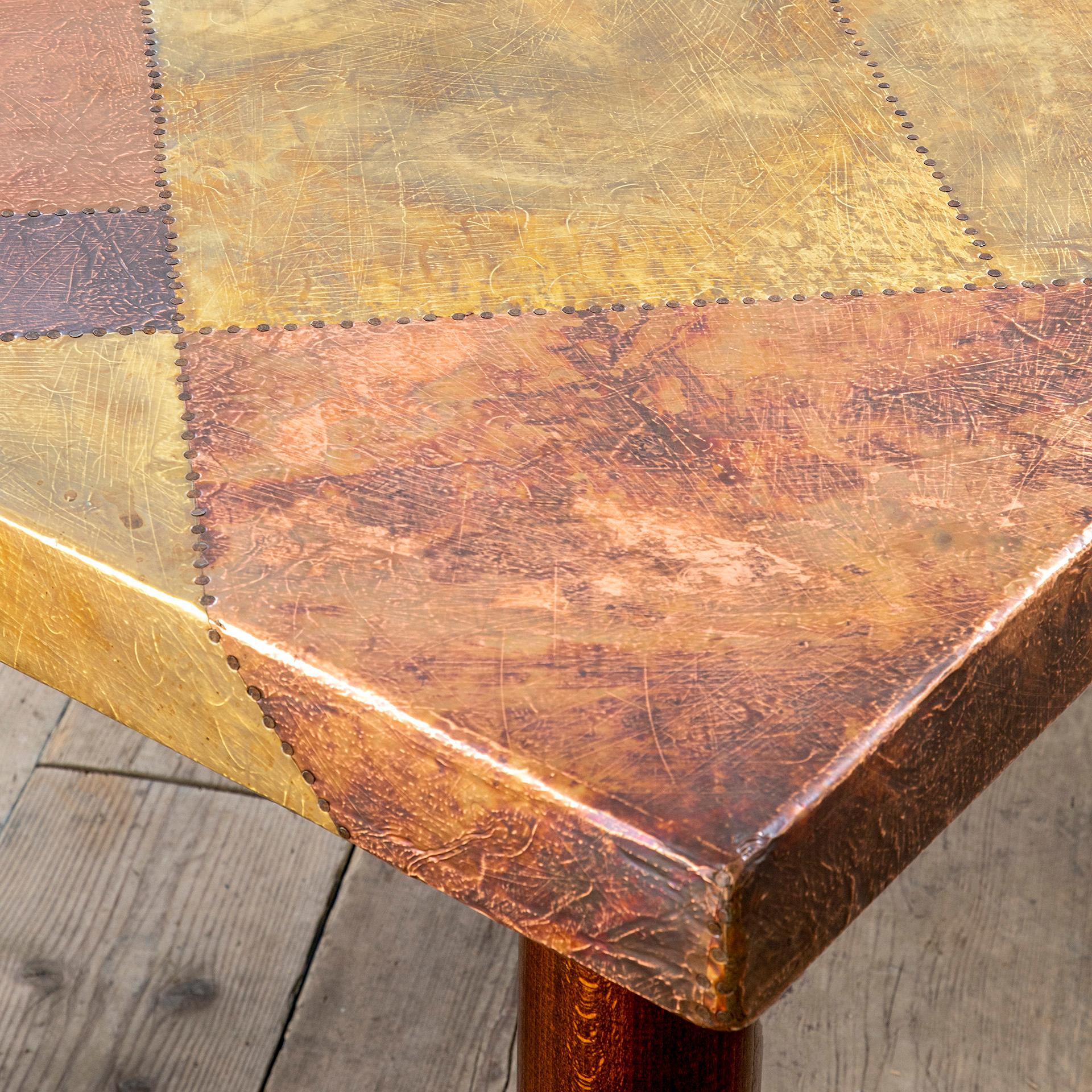 Late 20th Century 20e siècle, Lorenzo Burchiellaro Table de salle à manger en vente