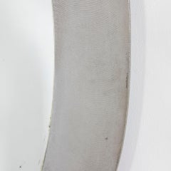 Ovaler Lorenzo Burchiellaro-Spiegel des 20. Jahrhunderts mit Aluminiumrahmen in Die-Fassung