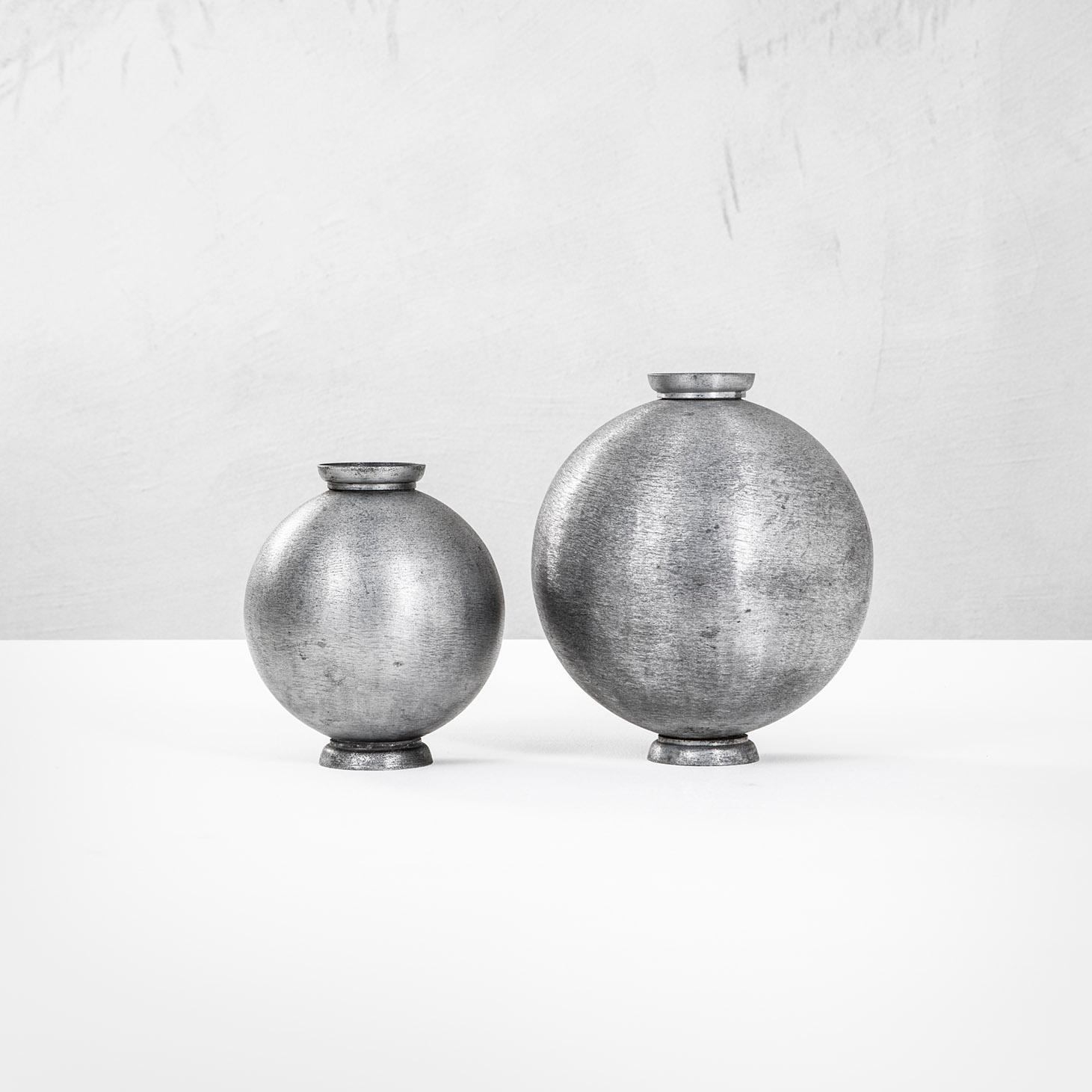 Mid-Century Modern 20th Century Lorenzo Burchiellaro Pair of Vase in Aluminium of '60s For Sale